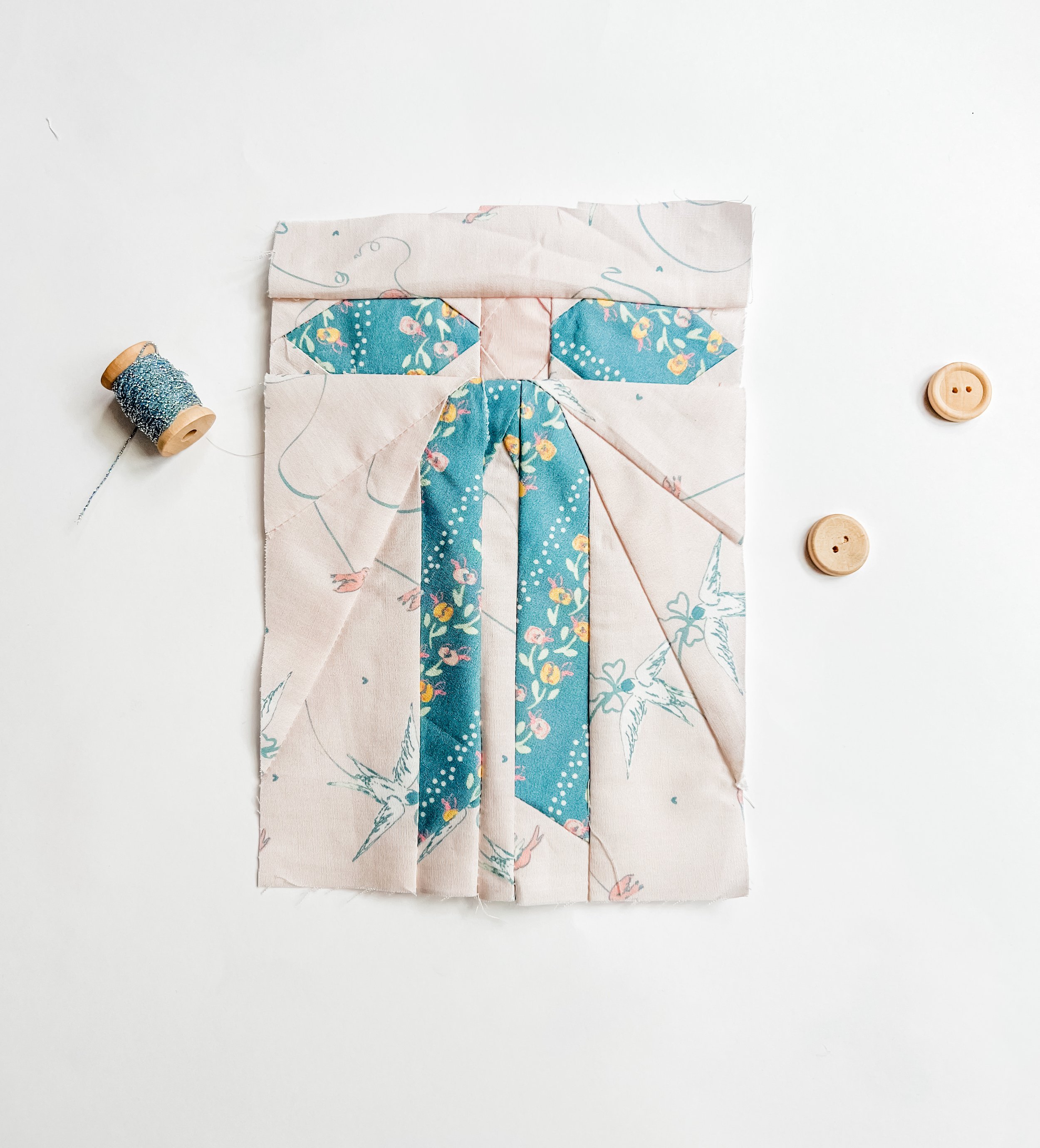 Belle Paris Bow FPP Pattern - PDF Download