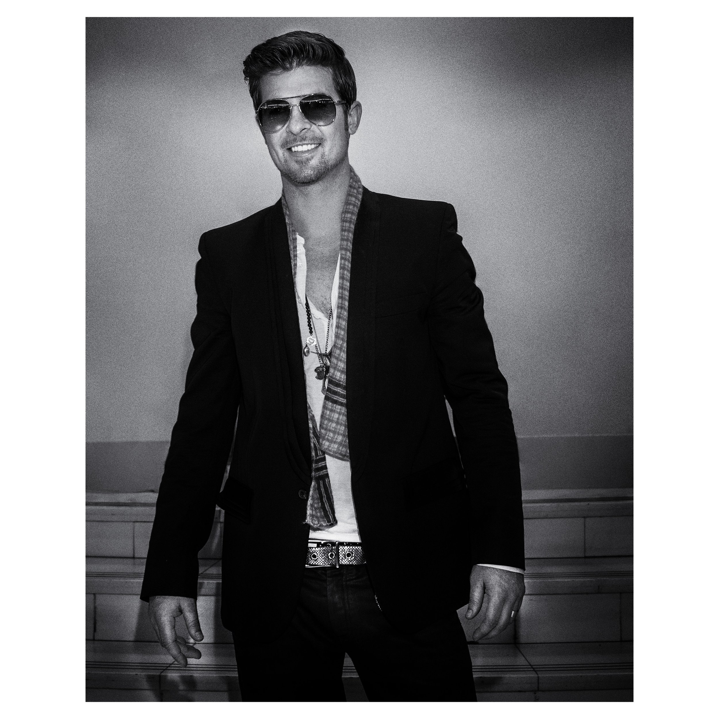 20091022_Macys_Robin_Thicke_0243_BW.jpg