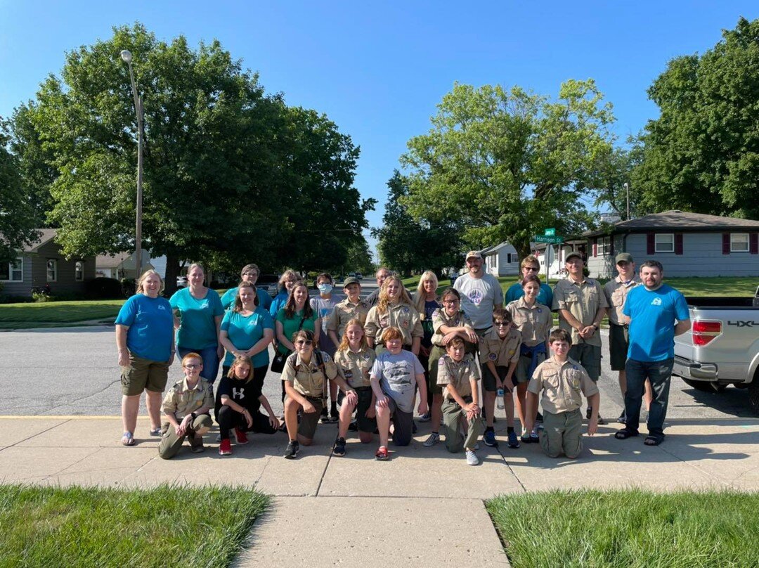 Our friend, Shaylah, collected lunch boxes, water bottles, and snacks for Fueled For School for her Eagle Scout project! After a lot of hard work, she collected enough items to fill 500 bags! 

Thank you to everyone who generously donated to this pro