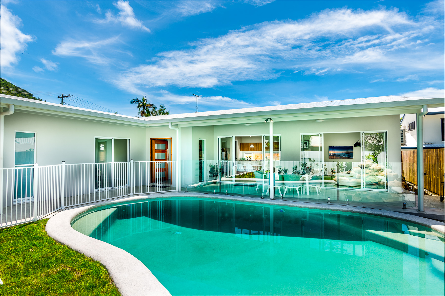 58 Vievers Road Palm Cove 20190327-Small-002.jpg
