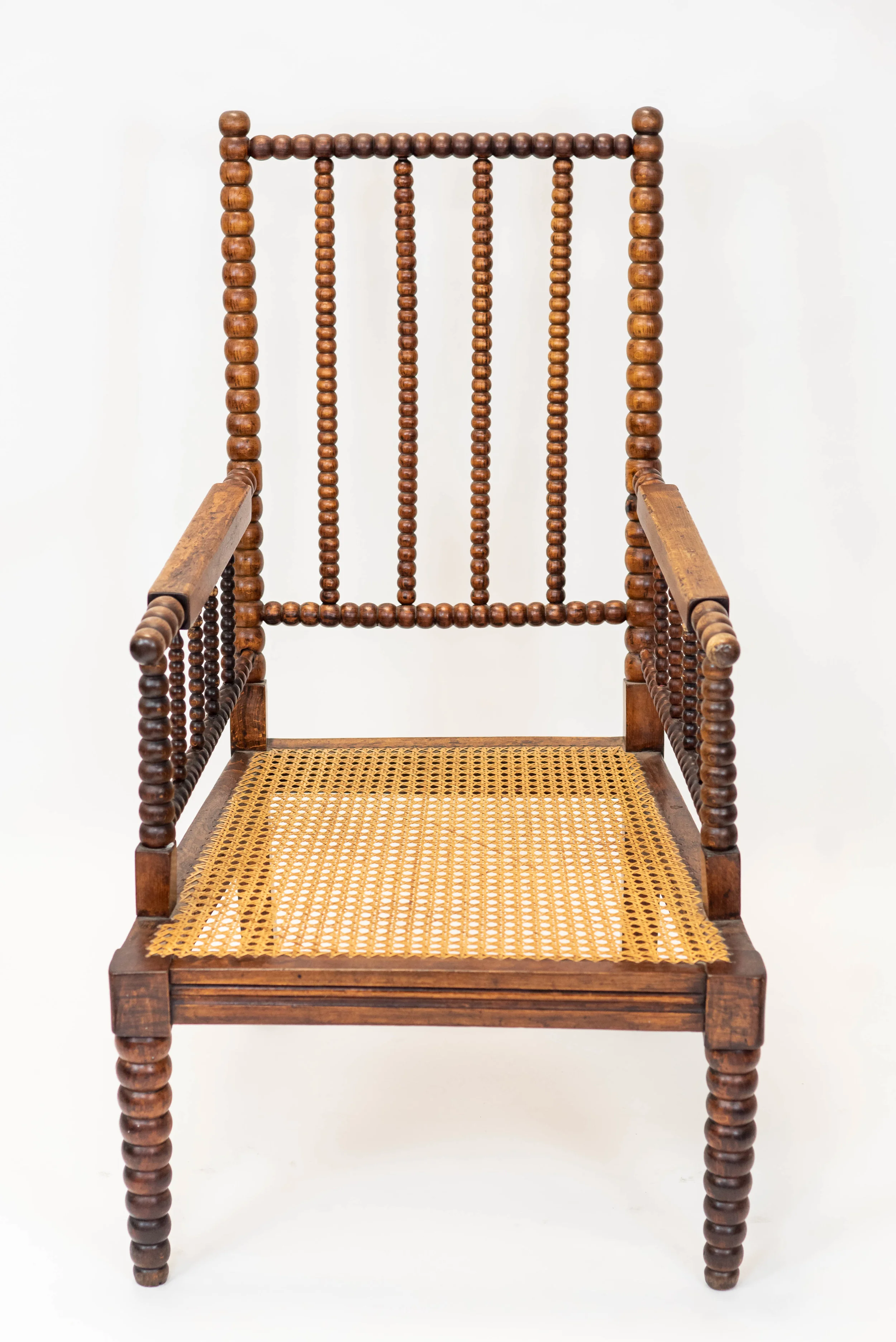 Elongated Bobbin Chair 