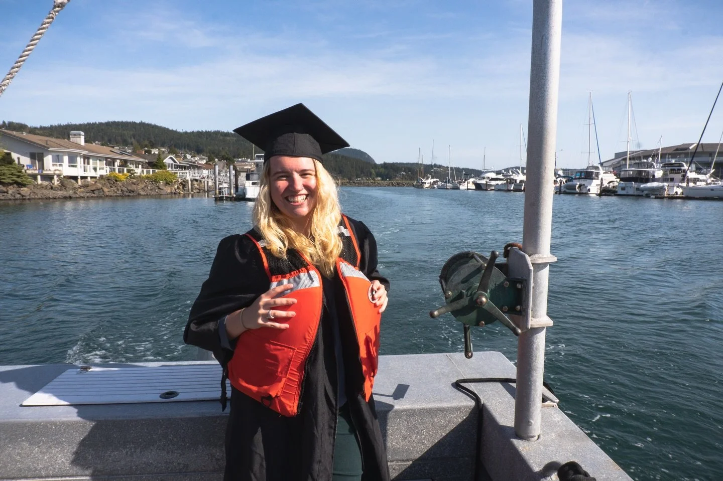 Piper @piper_of_the_sea grew up spending half her time sailing, which made her fall in love with the ocean from the earliest days. After visiting the Turtle Hospital in the Florida Keys during high school, she knew definitively that she wanted to pur