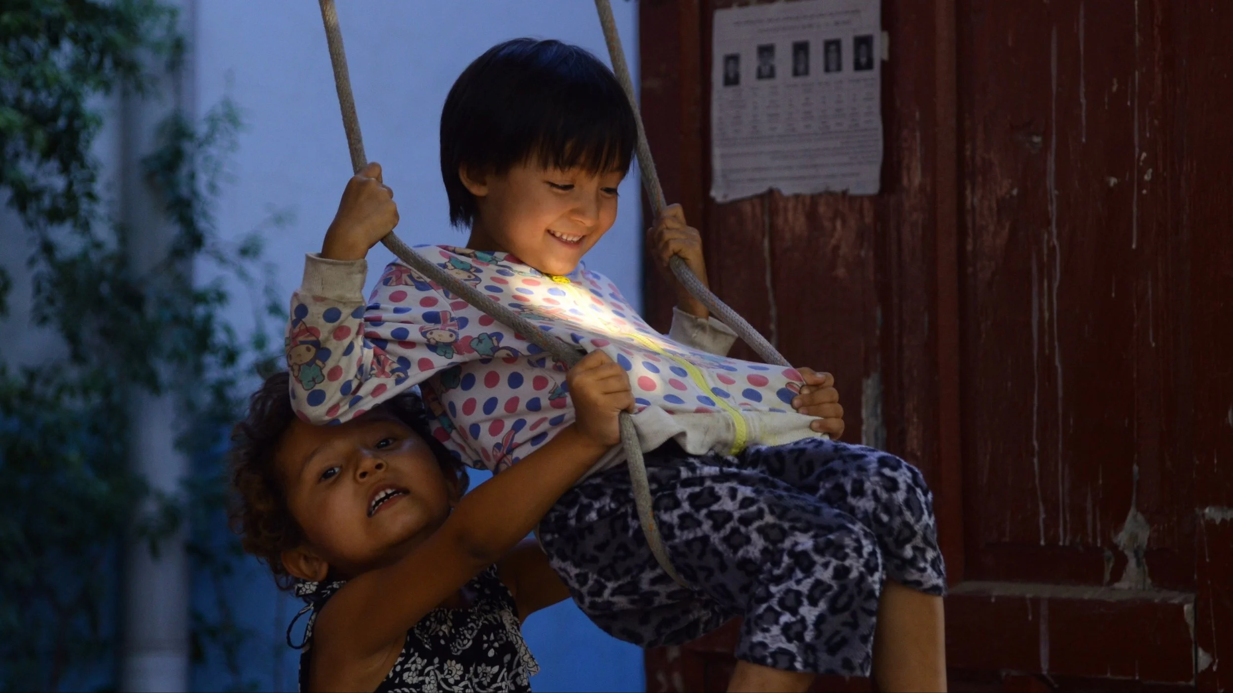 （Photography) Sisters, China, 2017