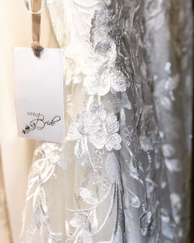 DETAILS• This gown, the details, in Ivory- @enzoani.....#MaibyEnzoani #new2020 #ivorygown #dressifdreams #whitebridewales #bridalboutiquenarberth #visitnarberth #Pembrokeshire #bridal #Mai #BluebyEnzaoniMai #beauty #2019brides #2020brides #new