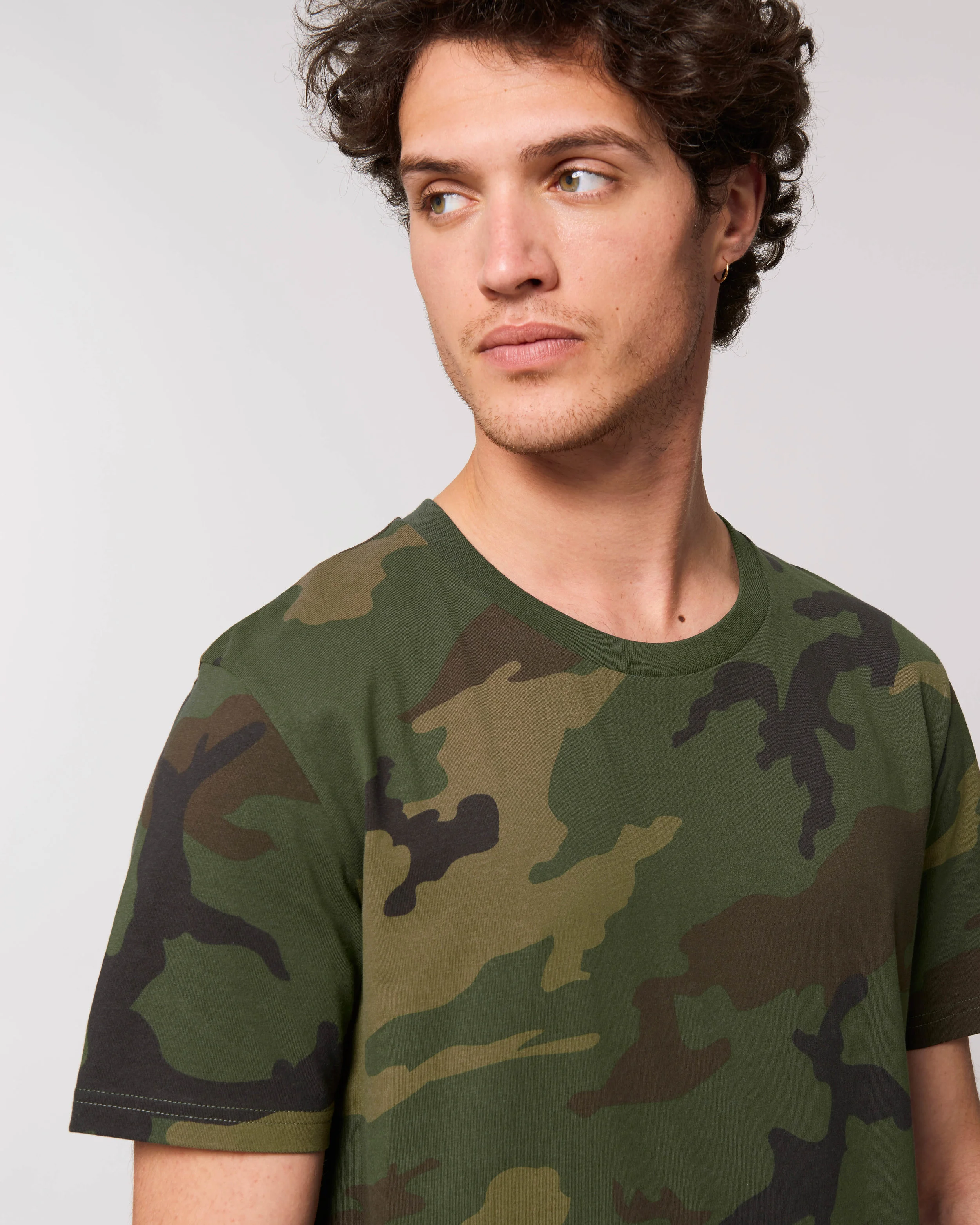 Creator_AOP_Camouflage_Studio_Front_Detail_0.jpg