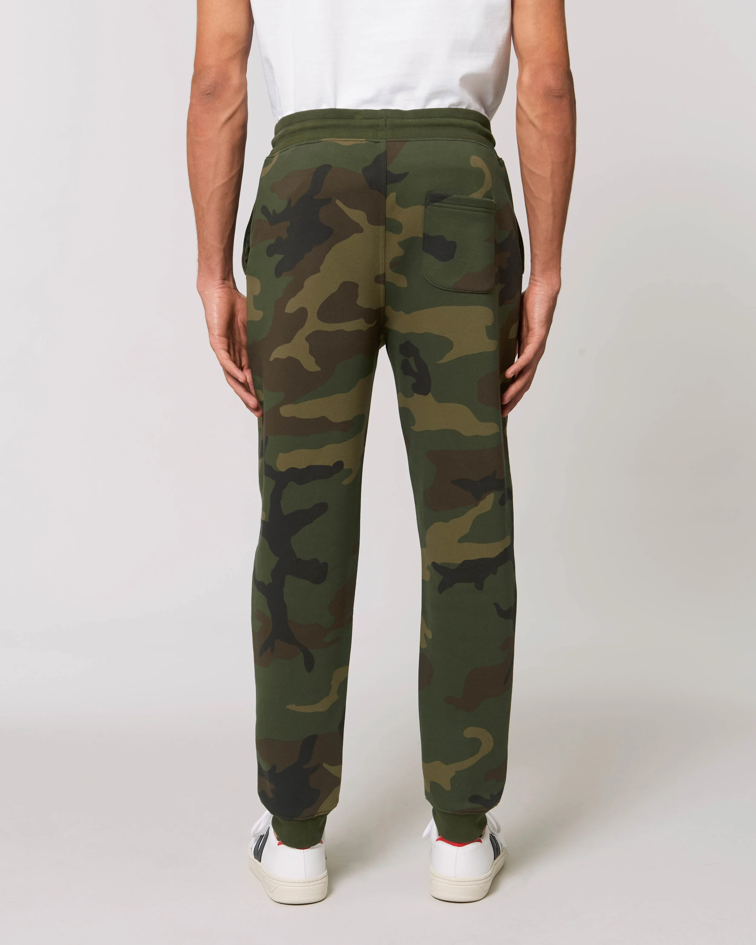 Stanley_Mover_AOP_Camouflage_Studio_Back_Main_0.jpg