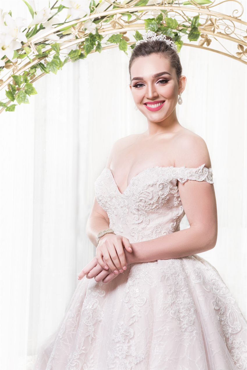 10 Mistakes to Avoid When Shopping for A Wedding Dress