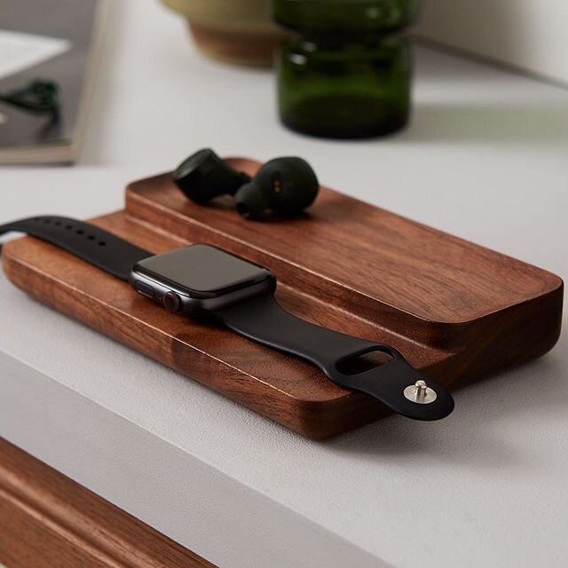 Don&rsquo;t forget to use the code LOCKDOWNLOVE for 10% off all our products including the gorgeous Valet II Apple Watch charger and tray #applewatch #apple #smartwatch #designertech #madeinengland🇬🇧