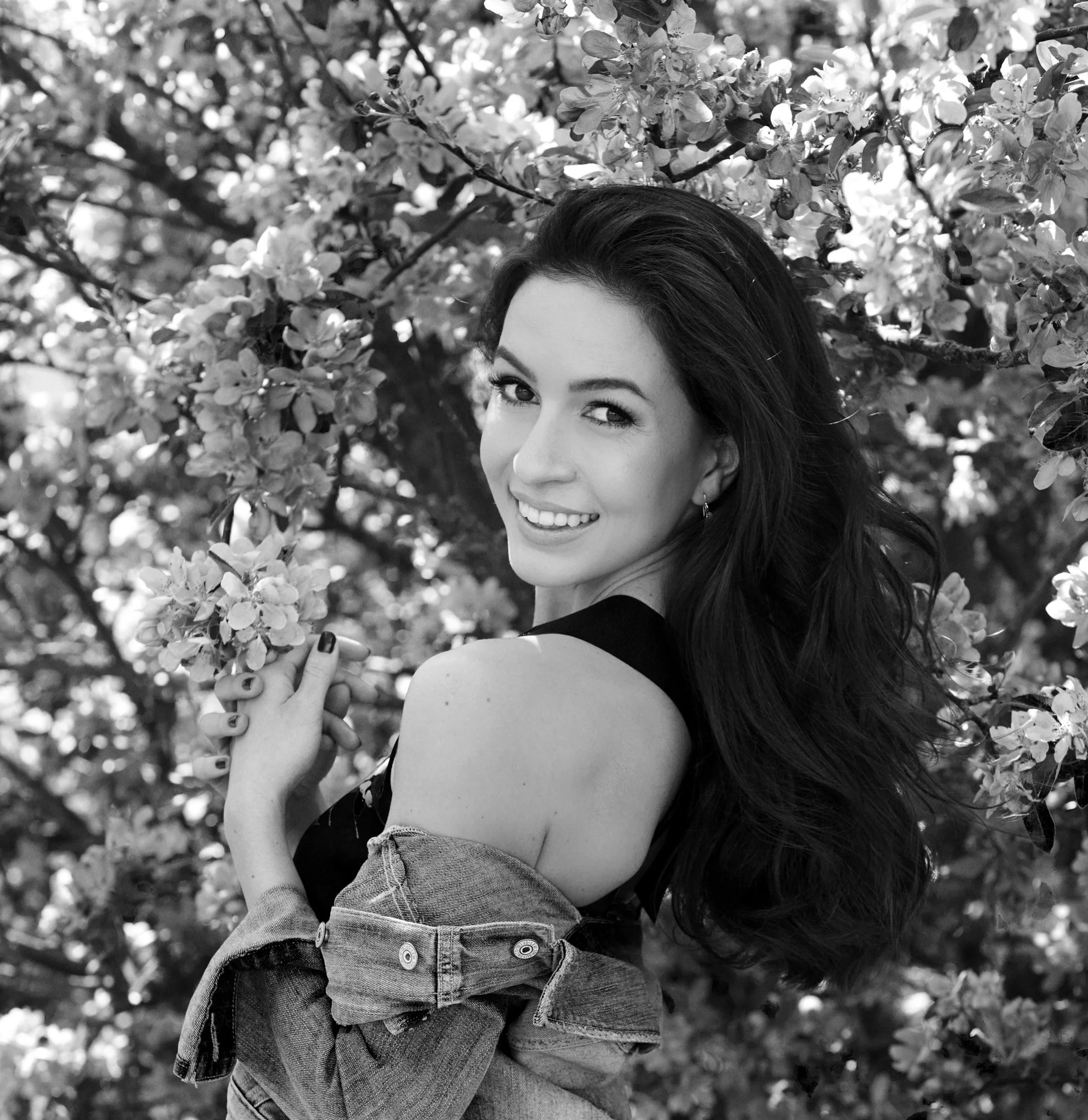 Ivana_Flowers_Headshot.jpg