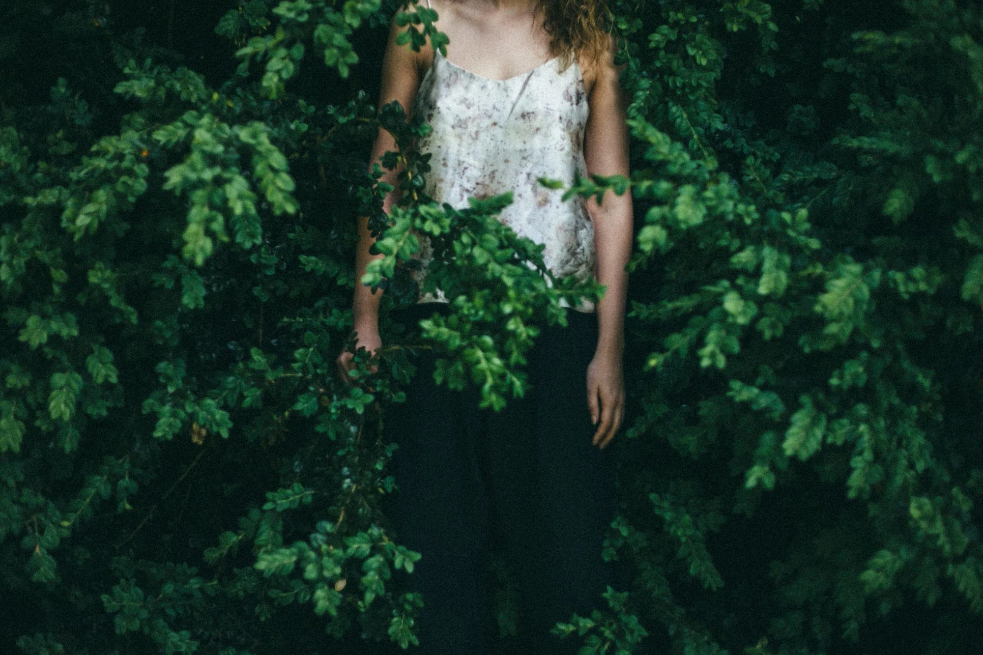 Koebenhavs-Plantefarveri-Blank-Canvas-Collection-Silk-String-Top-6.jpg