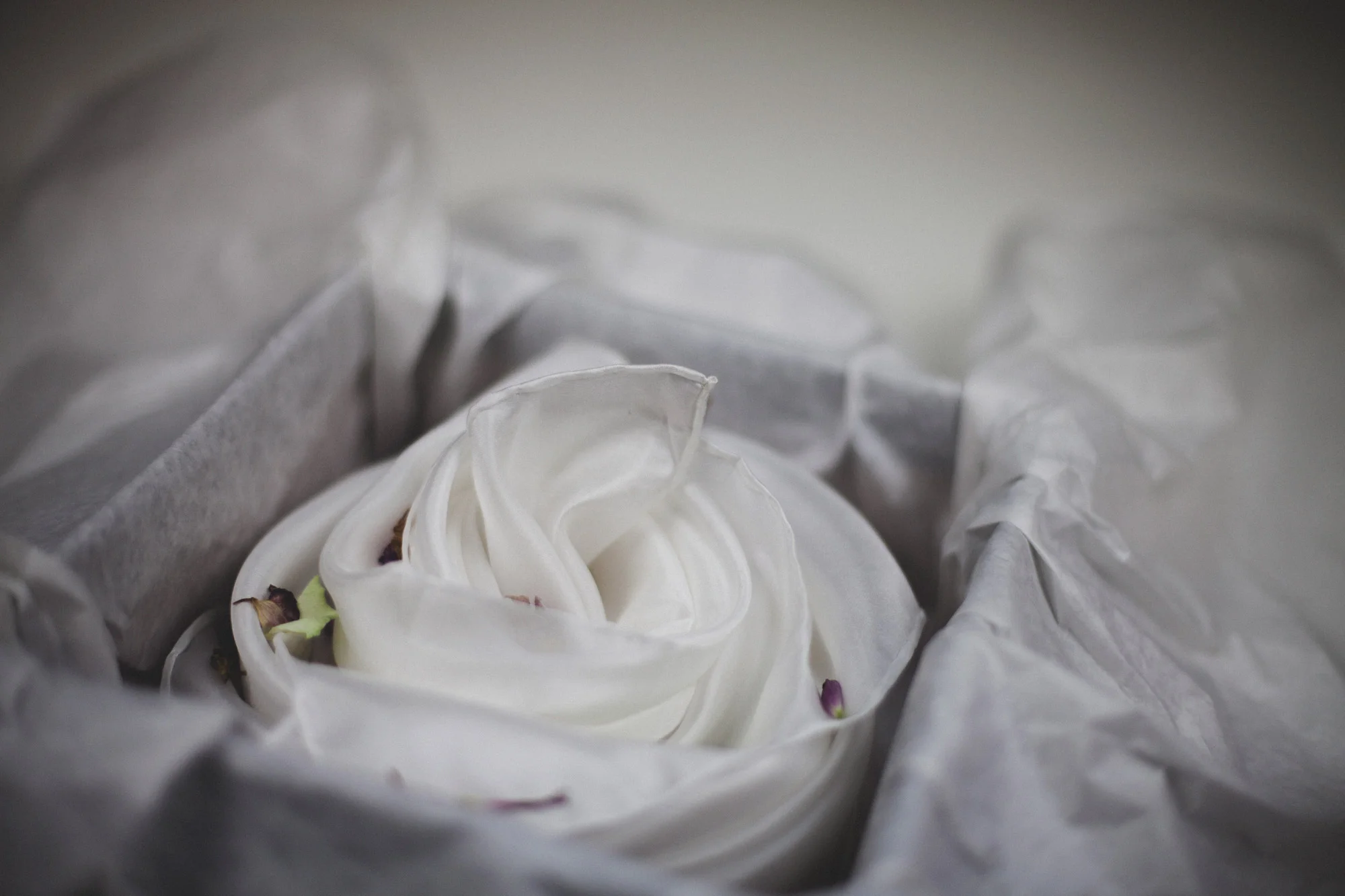 the-blank-canvas-collection-koebenhavns-plantefarveri-silk-scarf-hand-dyed-plant-natural-4_web.jpg