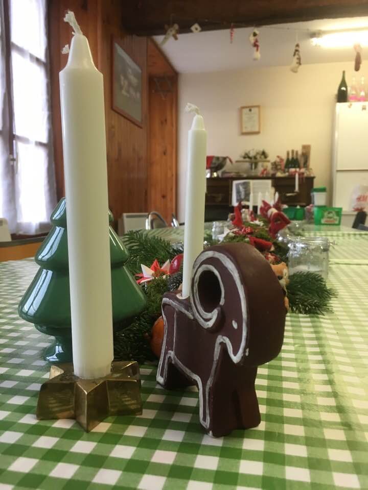 x-mas table.jpg