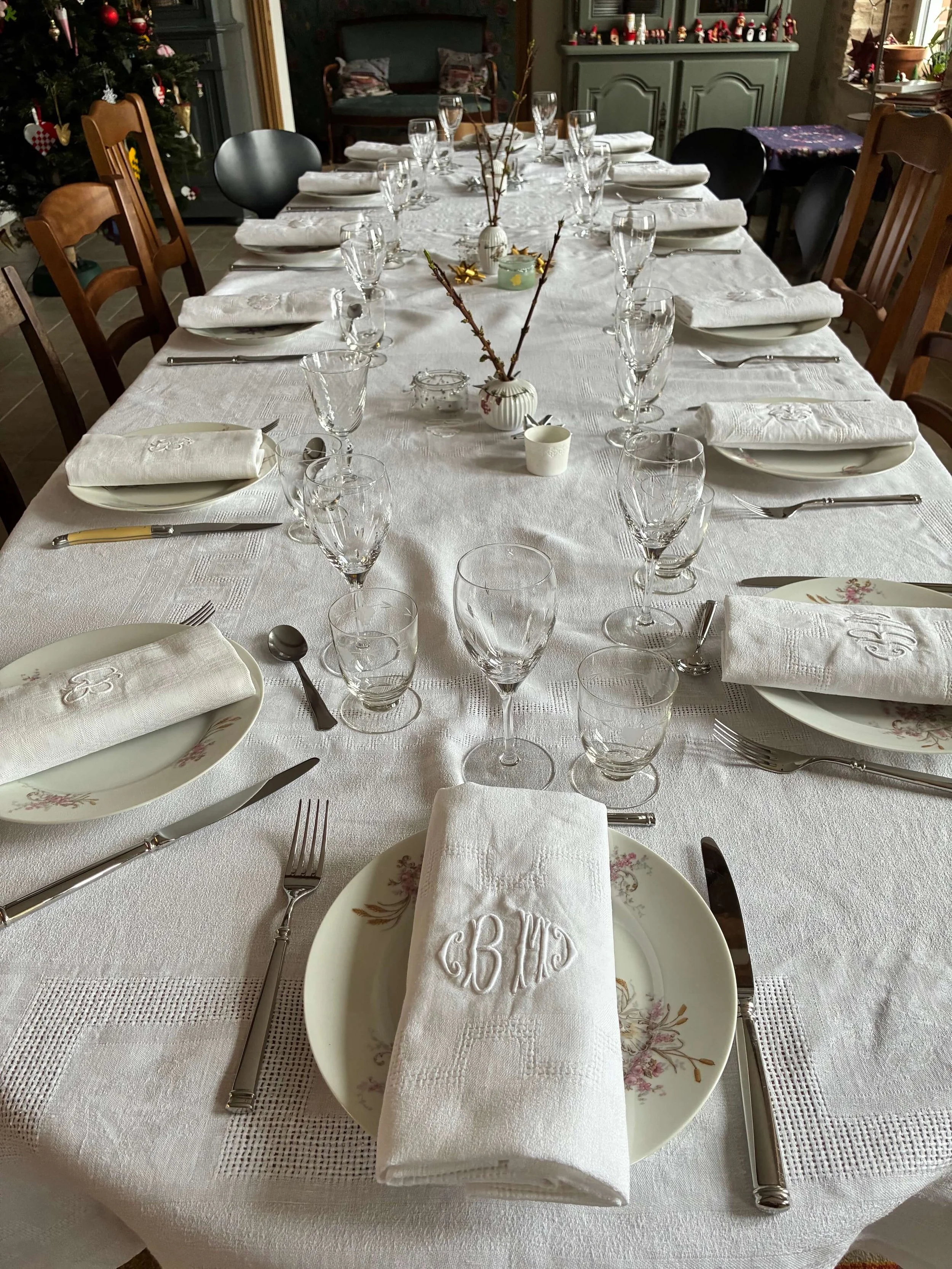 COMPtable in white.jpg