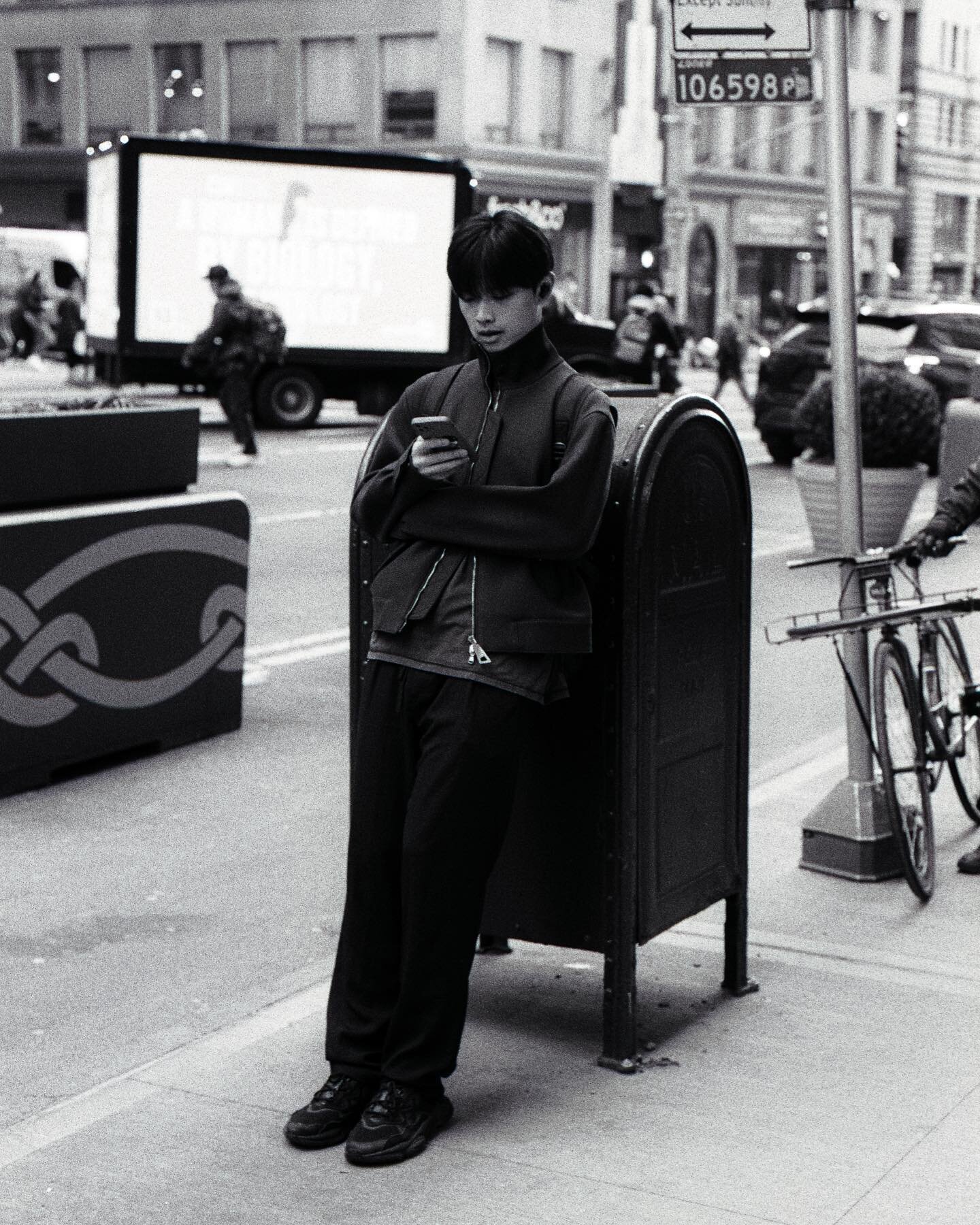 Taking a quick break in downtown Manhattan 
&bull;
#hp5 #35mm #newyork #filmphotography