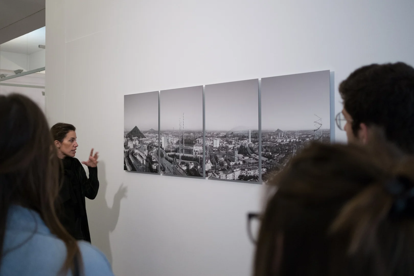 Aula Aberta “Debate e Visita Guiada à Exposição Fast Forward - MAM’19 – Mês da Arquitectura da Maia”