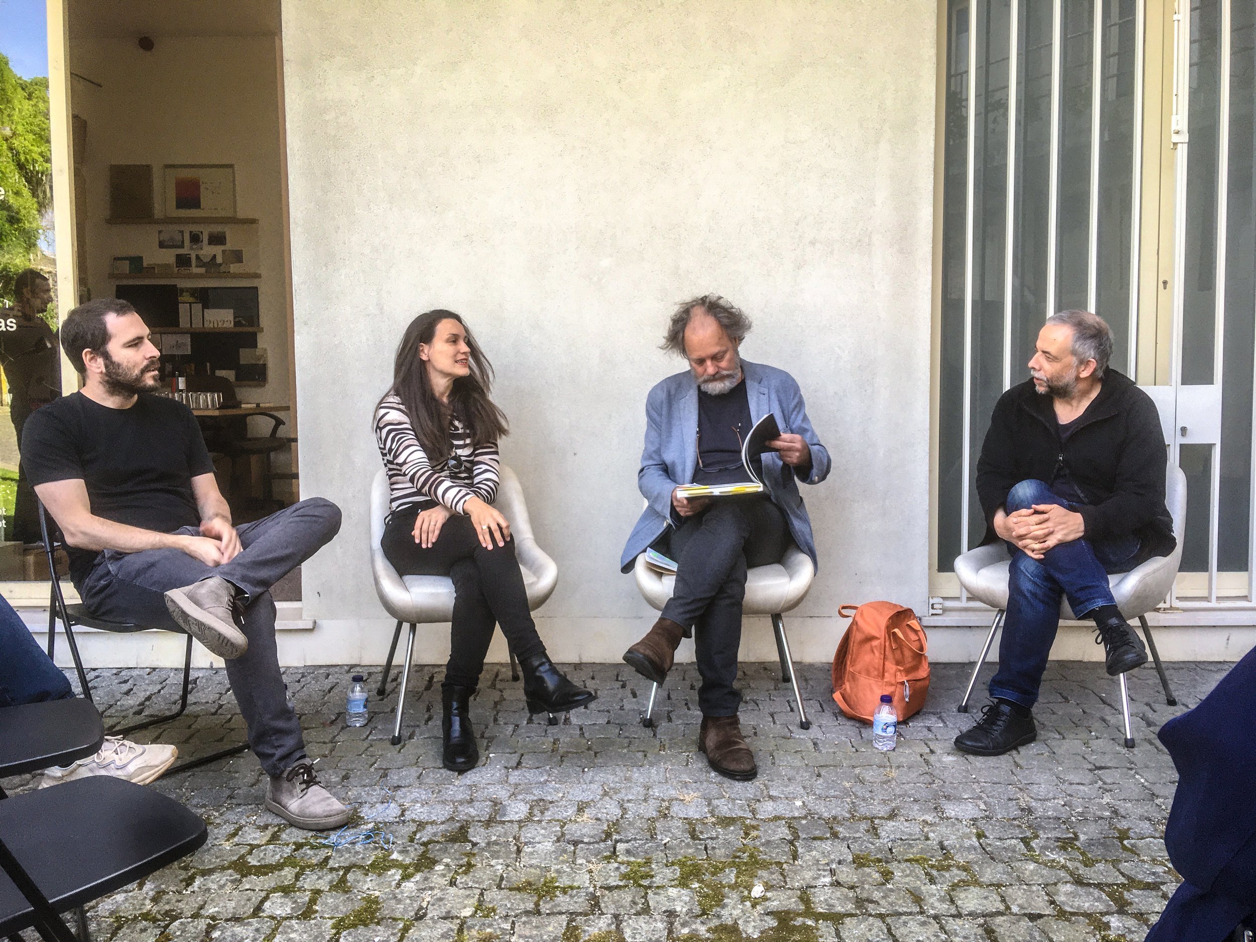 SESSÃO DE LANÇAMENTO DO LIVRO “O MUNDO ÀS COSTAS”, DE PEDRO BANDEIRA