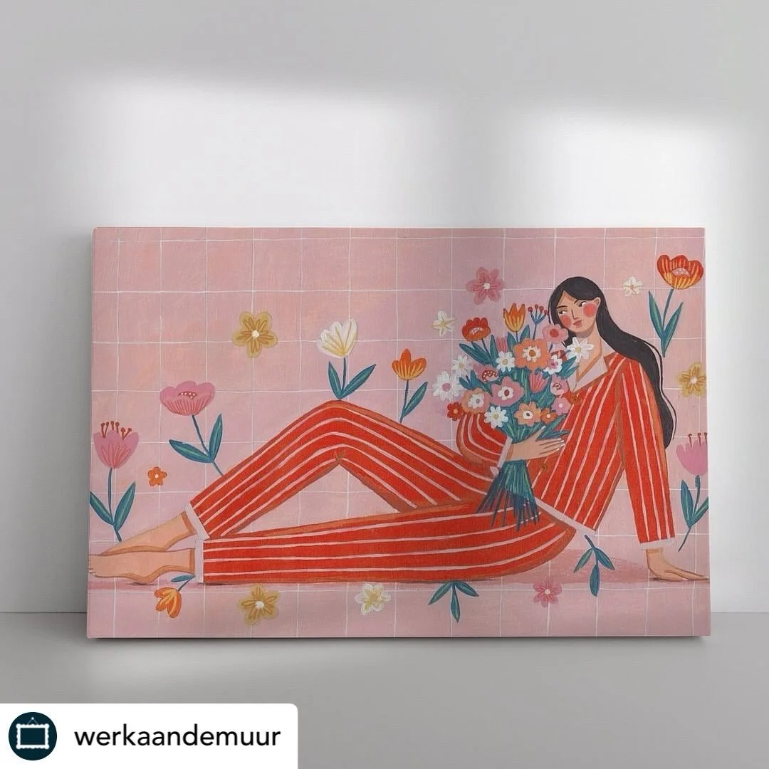 Get @reshare_app &bull; @werkaandemuur Een modern portret dat meteen oplicht in je interieur: &ldquo;Moderne Vrouw met Bloemen 4:3&rdquo; van Caroline Bonne Müller (schilderij). Een kleurrijke vrouw in moderne stijl, omringd door bloemen en botany&m
