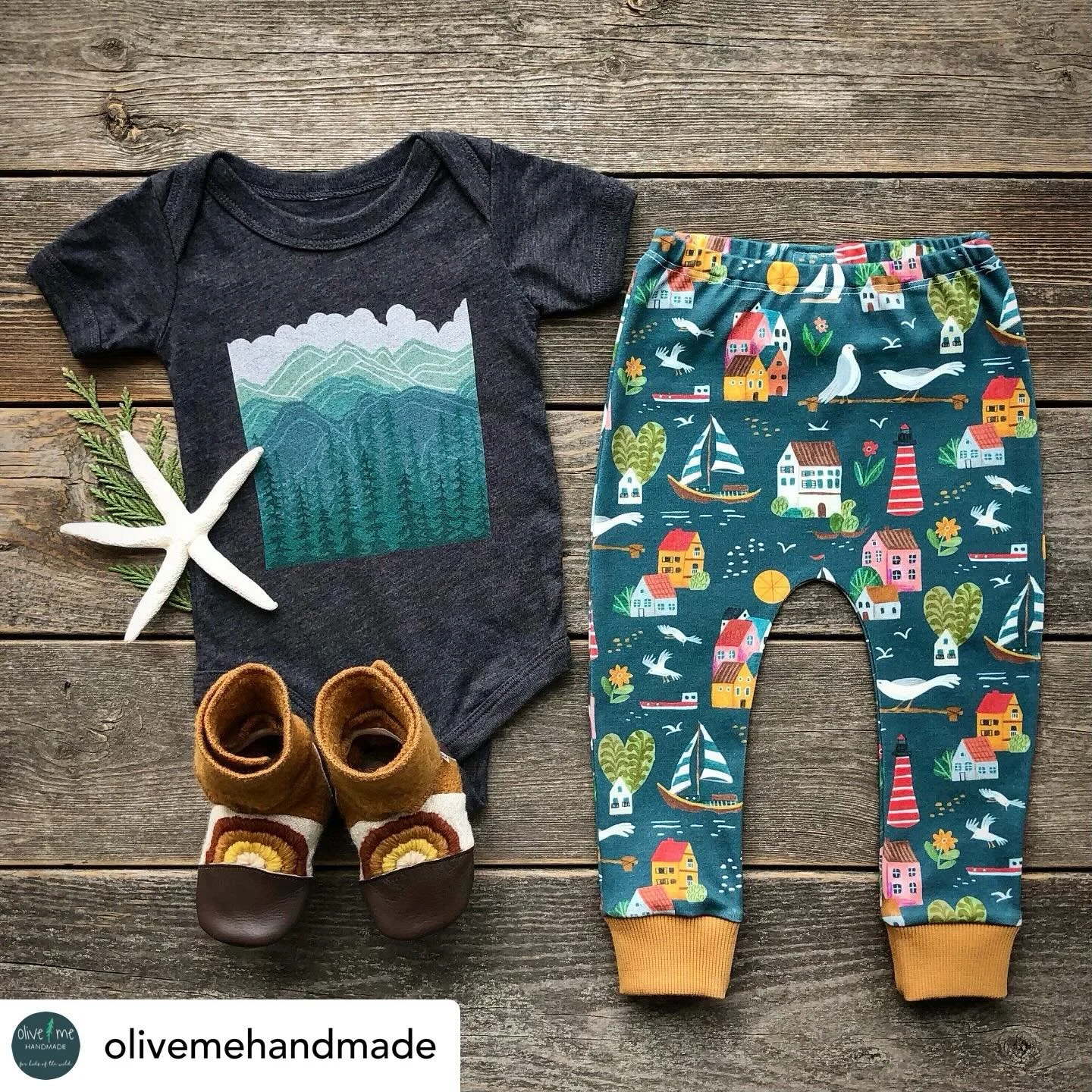 My coastal village fabric from @spoonflower, so thoughtful used in this babylegging! Get @reshare_app &bull; @olivemehandmade Seaside ⛵️̼̼⚓️

With all of the colourful east coast vibes, this new print is so beautiful for summer adventures. 
Coming th