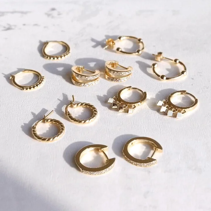 Florence Bugatti | Mini Hoop Earrings