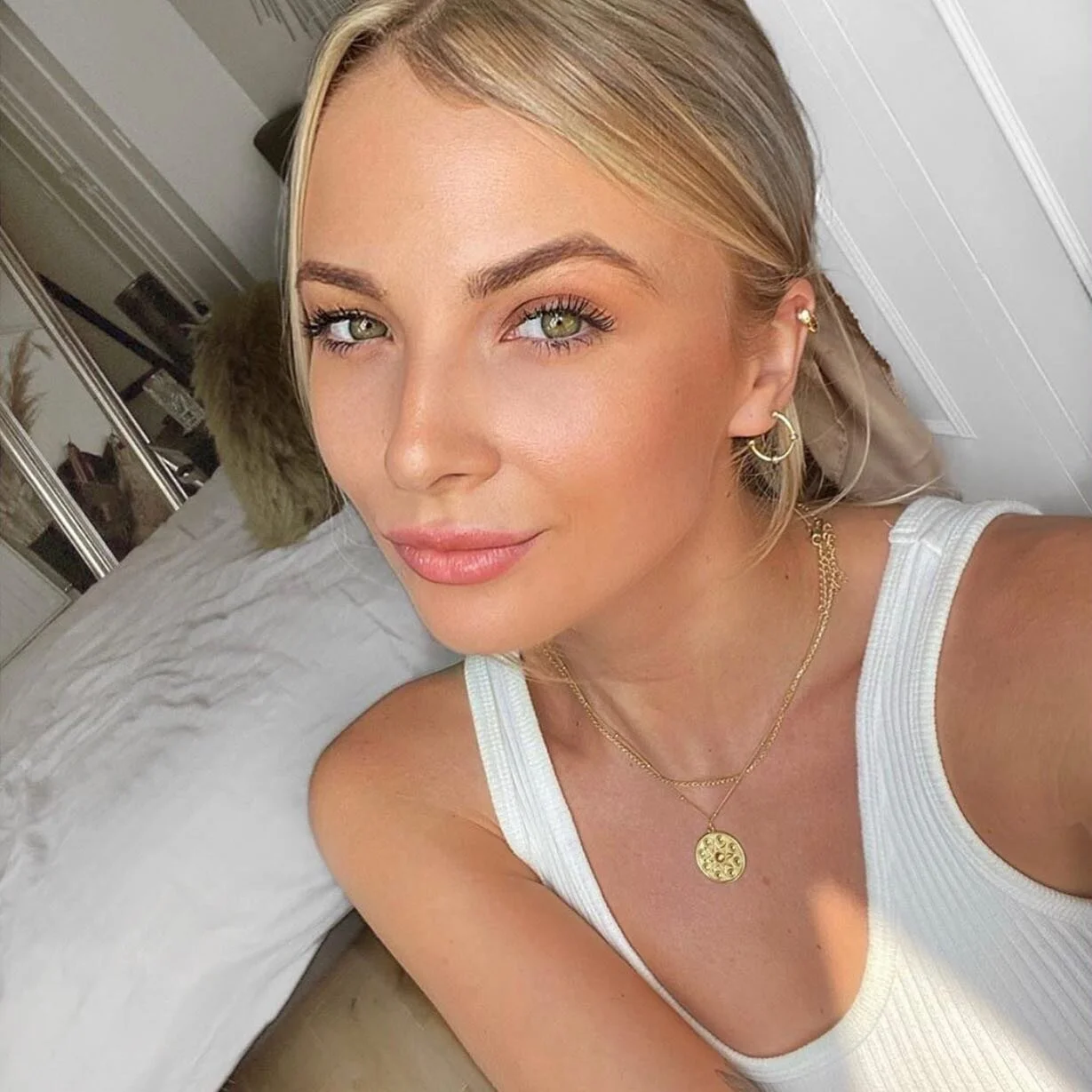 Subtle layering with our Gold Amulet Star necklace. For all that glitters in gold ✨✨
.
.
.
#statementjewellery #minimalism #whiteaeathetic #beigeaesthetic #britishbrand #statementnecklace