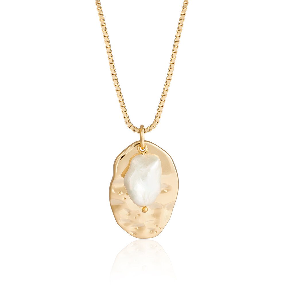 [vid] Gold Baroque Pearl Necklace