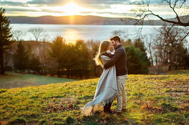 Give me Meg, Mike, a hilltop overlooking the Hudson River (the very hill Mike grew up sledding down as a boy), and the most perfect sunset ANYTIME. 🙌🏼
photo by @rfollowell