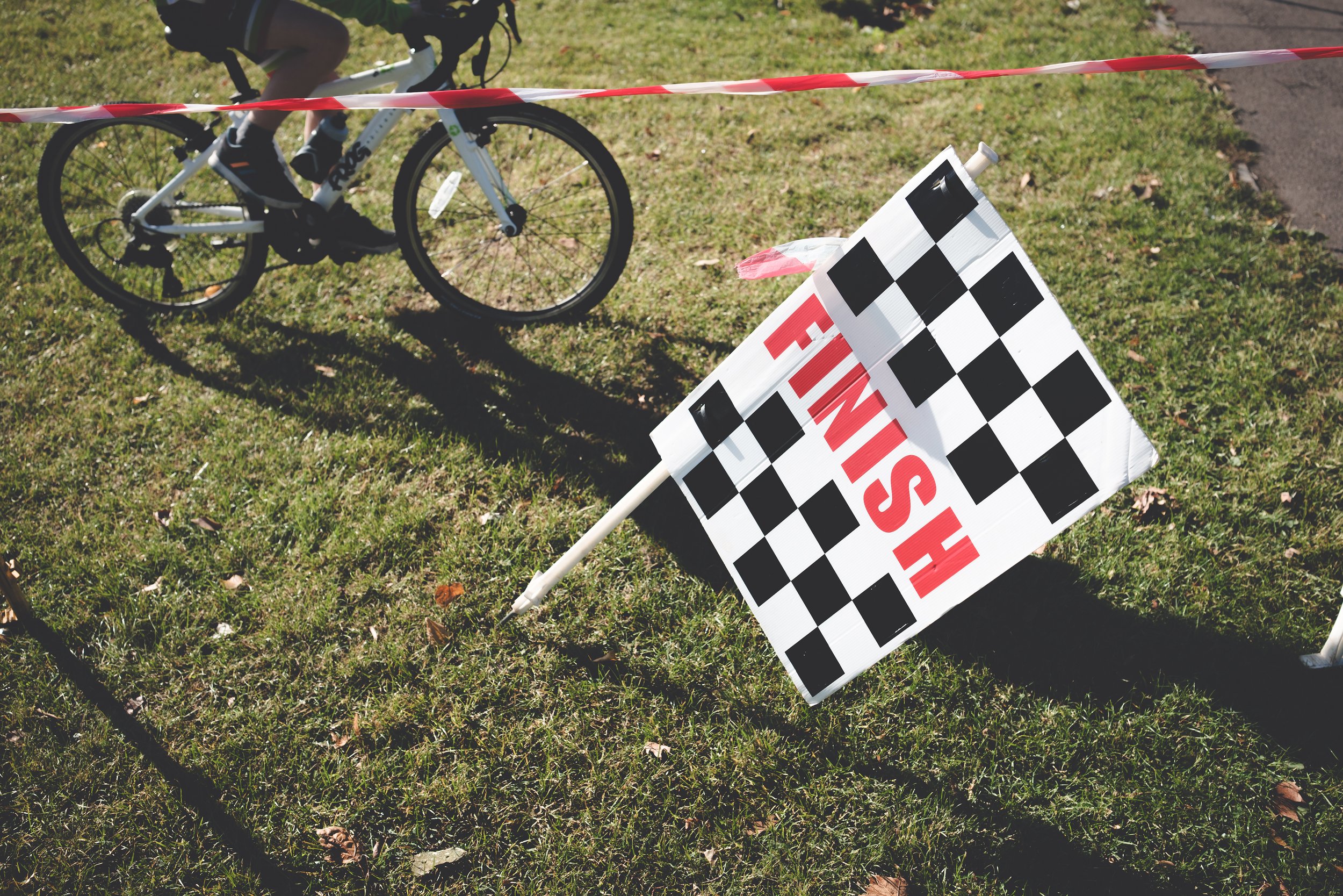 Documenting a British Cycling grassroots event called 'GoRide Racing' for Penge CC where young riders get their first taste of competition and more experienced riders race in a league. > Go-Ride Racing