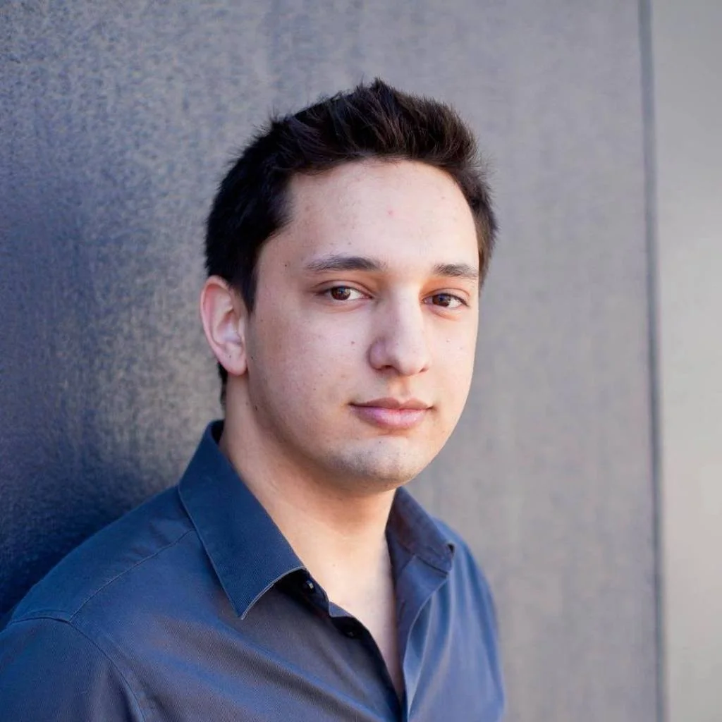 kenneth-headshot.jpg