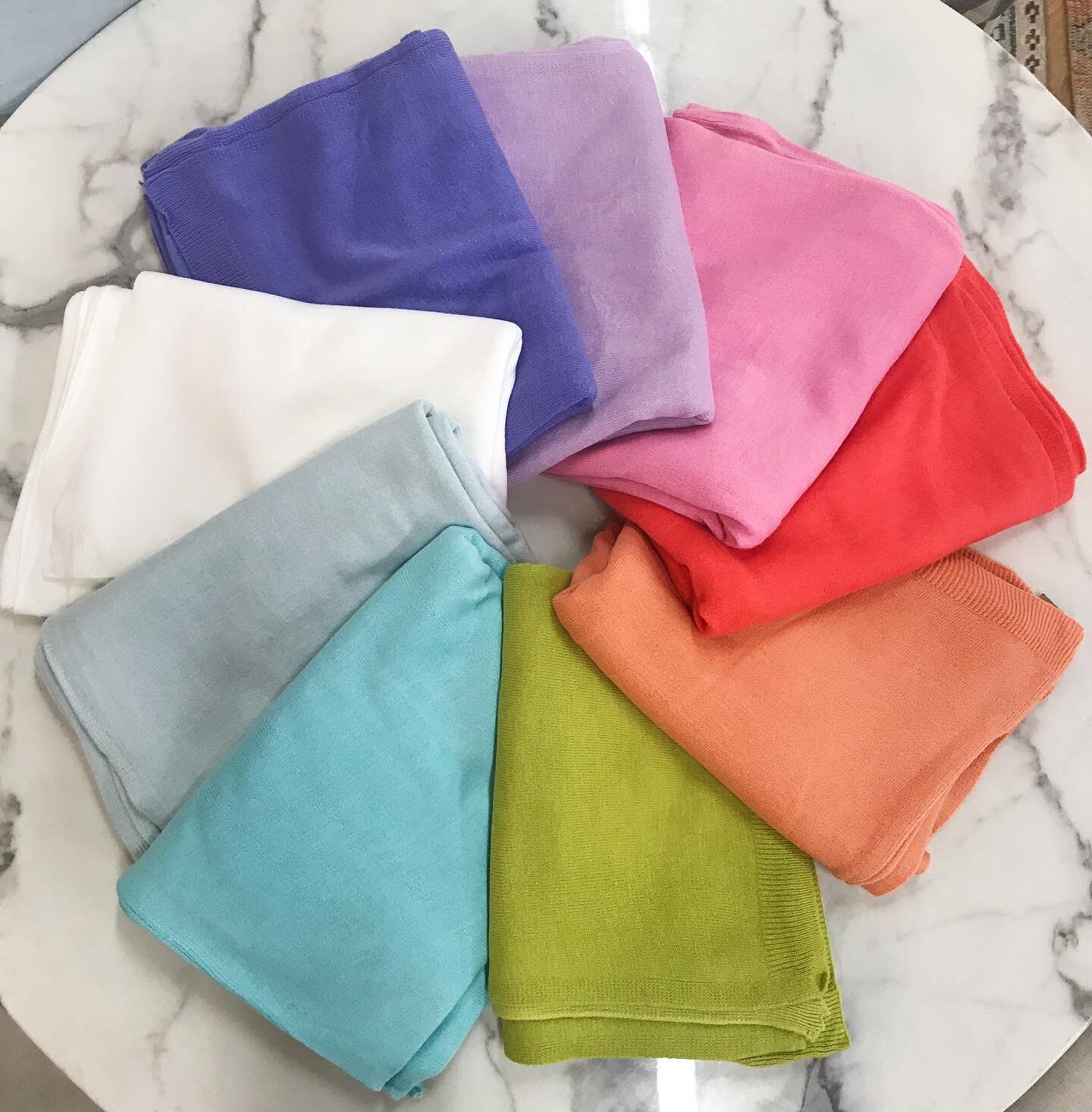 A colorful way to brighten up a dreary day 🌧 Our favorite poncho comes in so many fun spring colors! They are the perfect addition to your closet for those chilly spring evenings! Stop by and shop with us today! 
#wakefieldhome #springweather #color