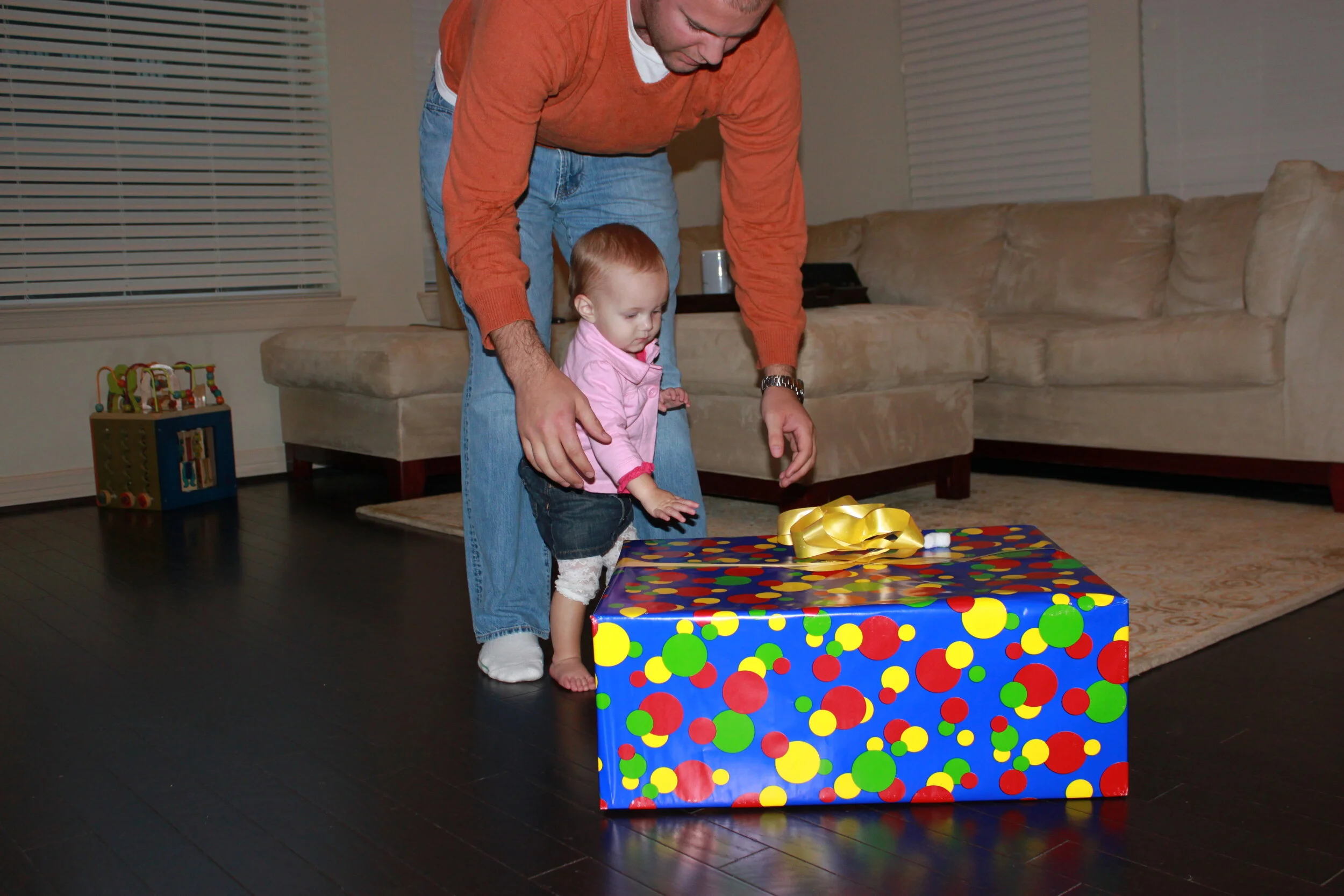 Isla’s First Birthday Cake and Present