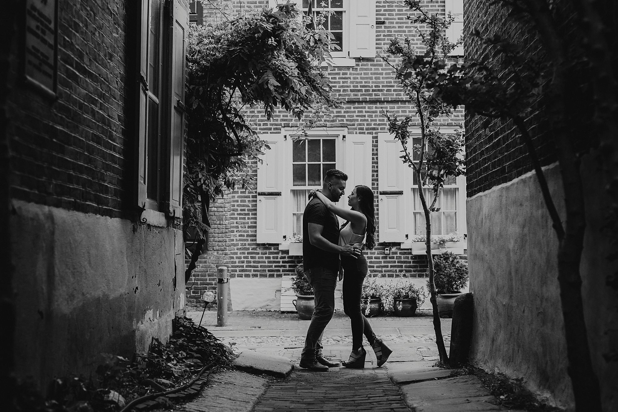 Love_by_Joe_Mac_Old_City_Engagement_Wedding_PHotography_Philadelphia__0033.jpg