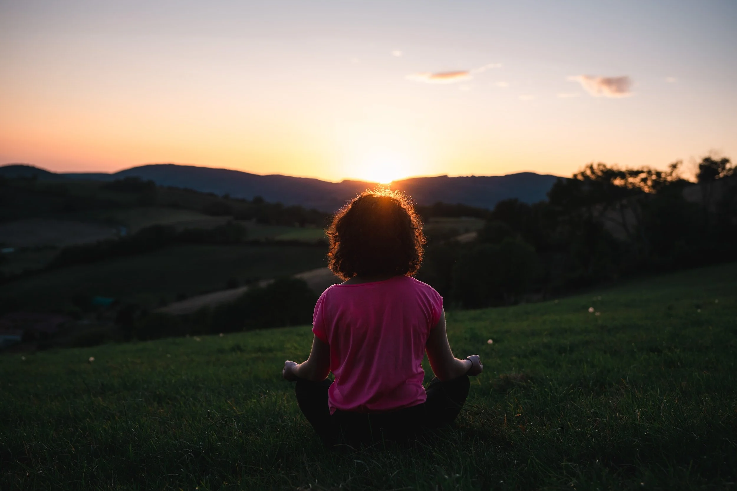 Beginners Guide to Mindful Meditation (A Quiet Mind is Not the Goal)