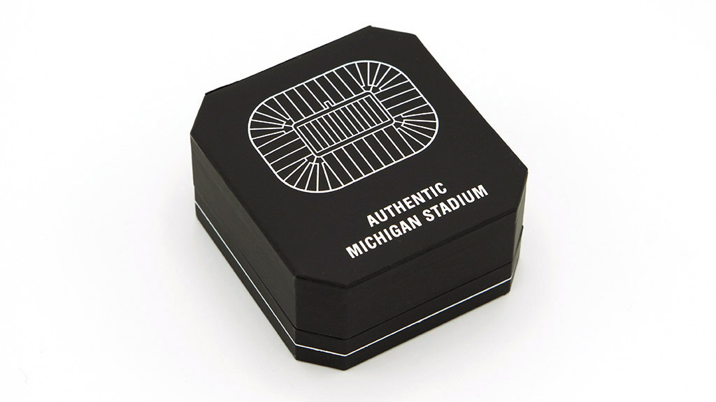 ClamshellBox(1024wp).jpg