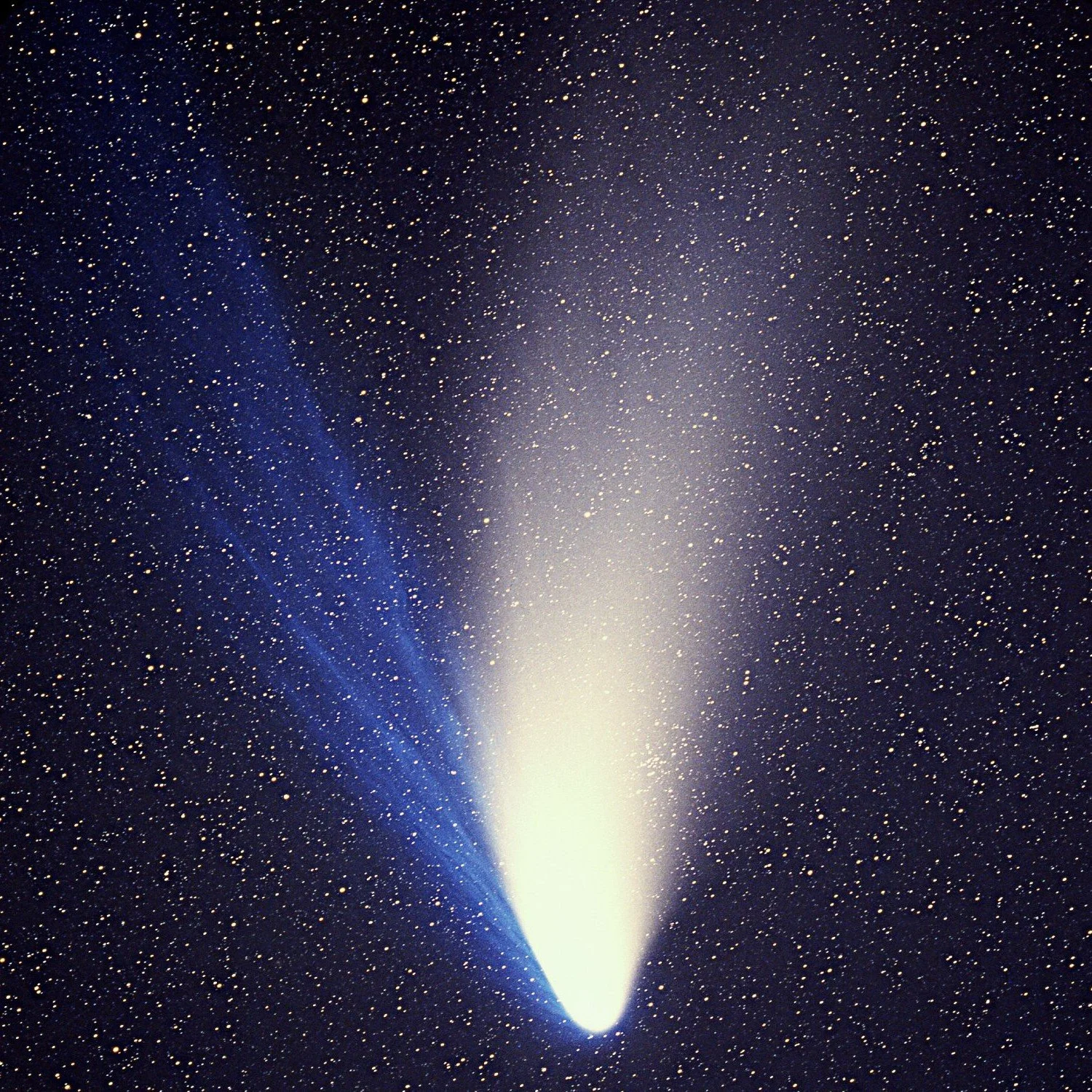 Un palmarès échevelé : les 12 comètes ayant marqué l’histoire de l’astronomie, par Pierre Lacombe