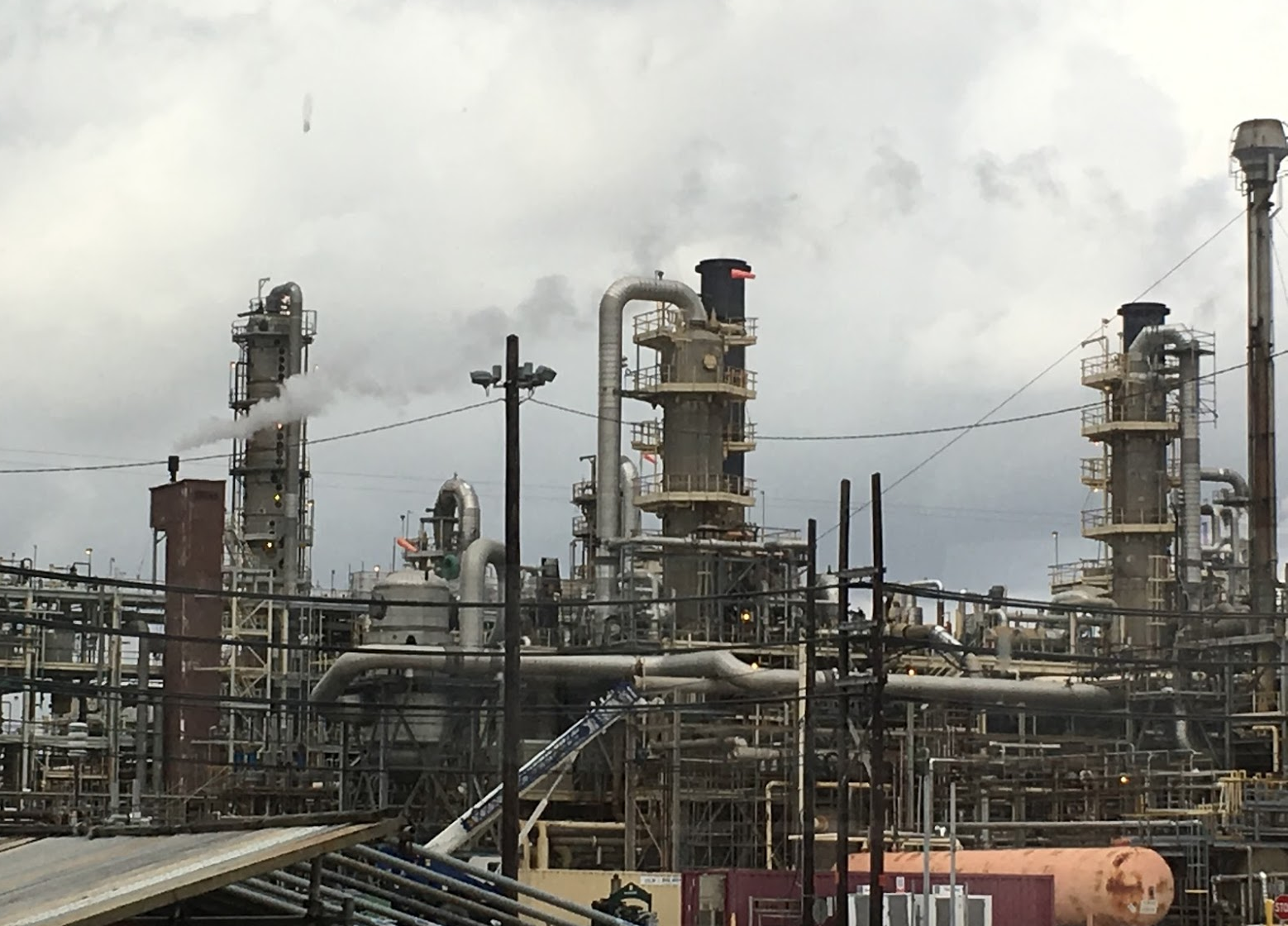 Petrochemical plants like this one are planned for Ohio. Photo: FrackTracker