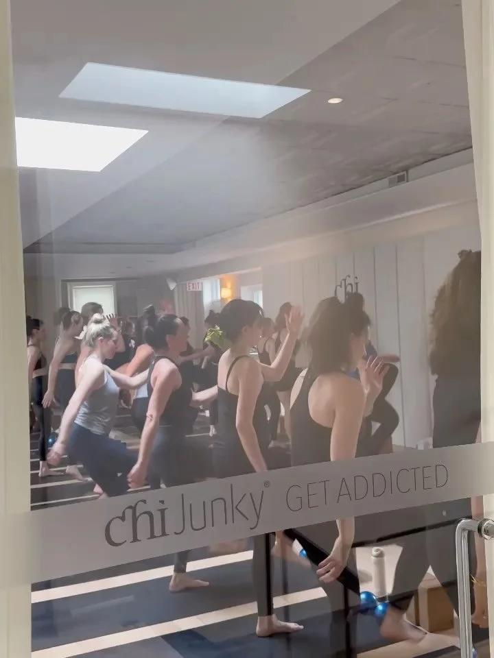 What stepping into your Chi looks and sounds like&hellip;
20 captures with original audio, unfiltered. 
📸🎞️🖤