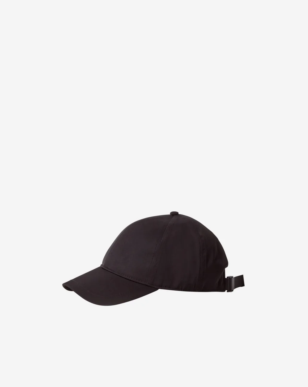 Shiny twill cap in black : before: £ 37, now £ 19.
