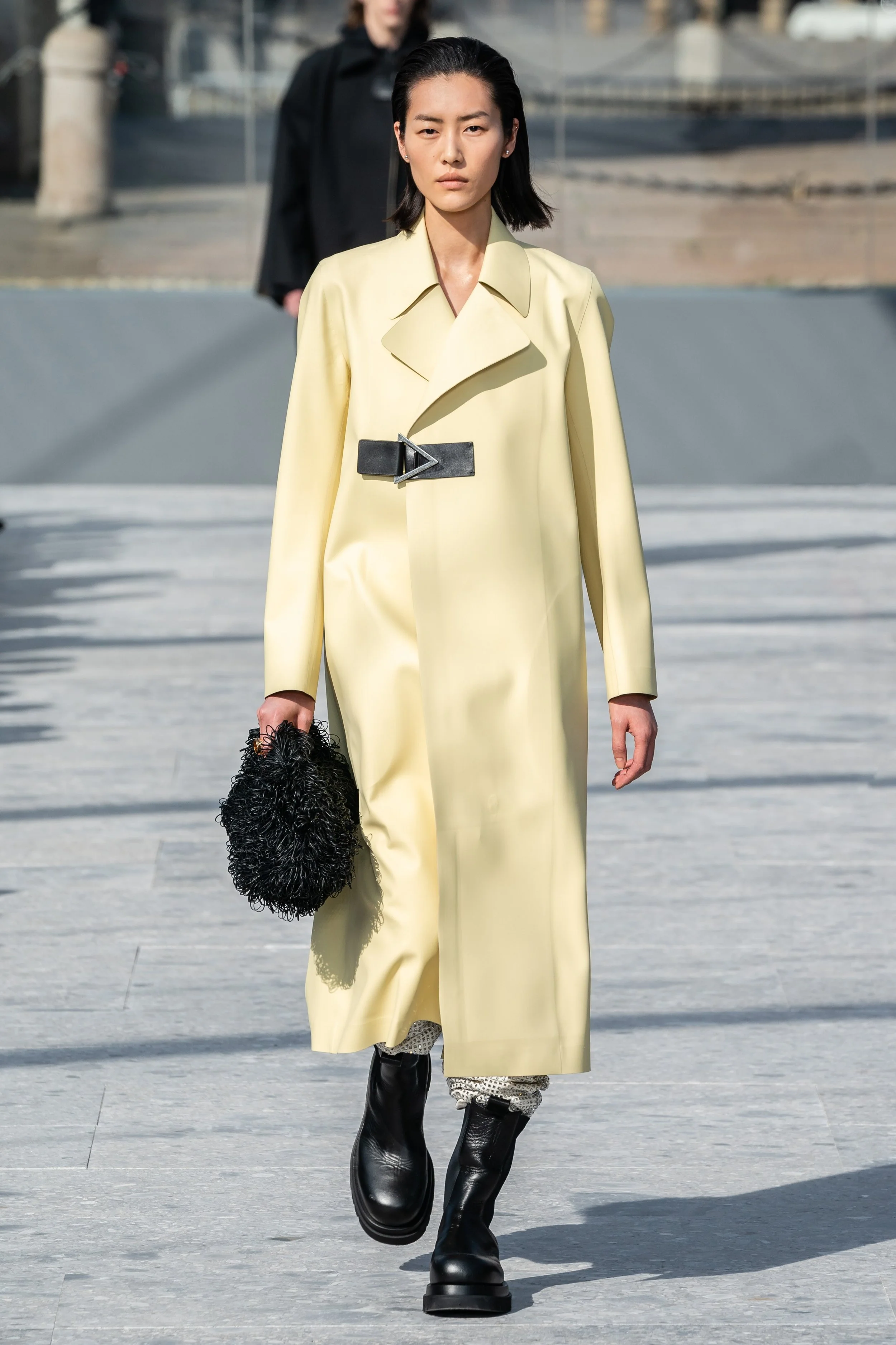 Photo: Alessandro Lucioni / Gorunway.com , from vogue.com .