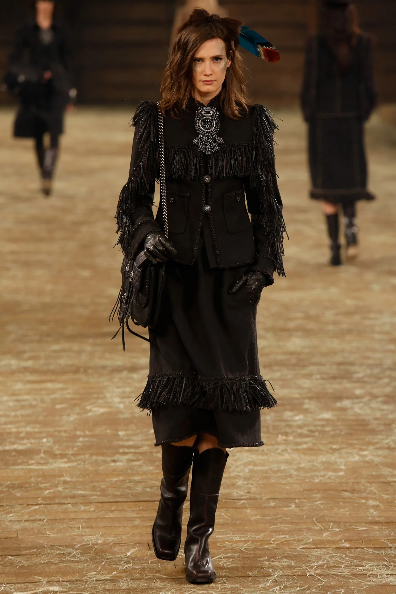 The 2014 Métiers d’Art Show. Evans Caglage / Gorunway.com .
