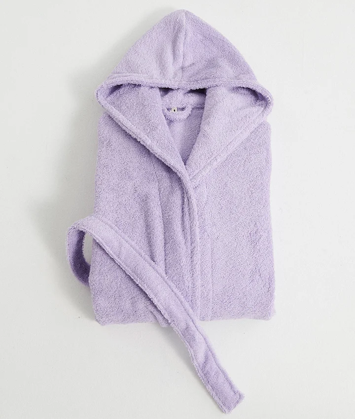 For colder days, there is nothing better than wrapping a bathrobe around you after a warm bath. And this color and softness is to die for! Buy your dream bathrobe here and choose your favorite color.cho Photo by TEKLA.