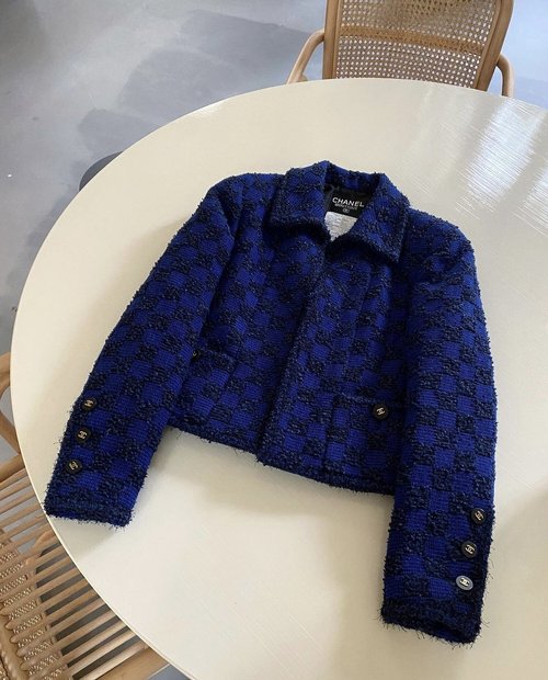 THE CHARACTERISTICS OF A CHANEL JACKET — KERN1 STORE