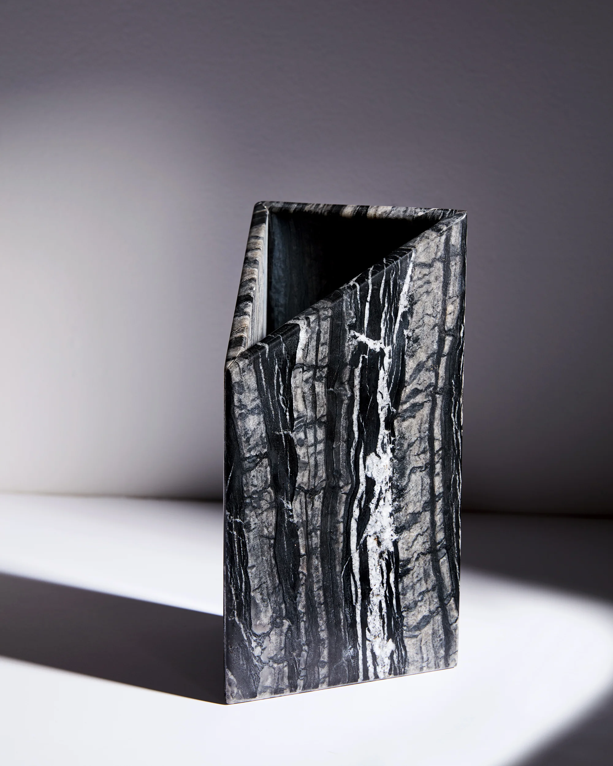 Triad vase_front_02.jpg