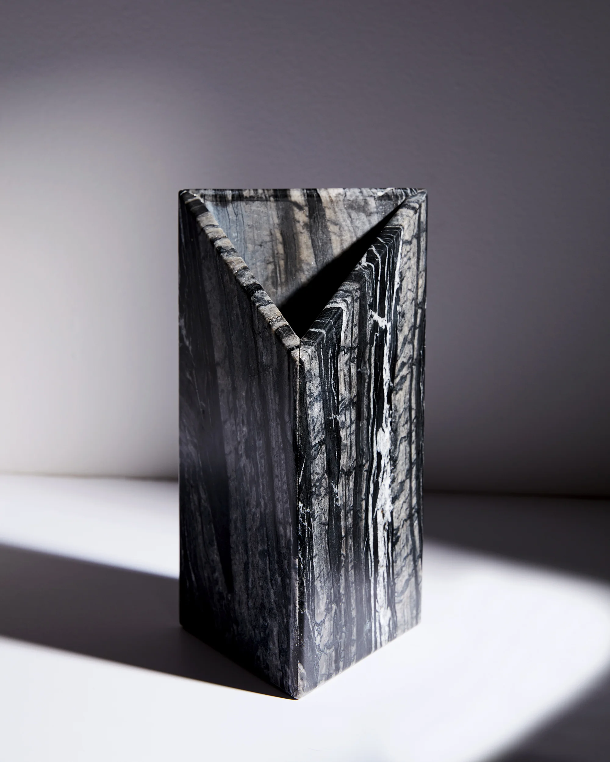Triad vase_front_01.jpg