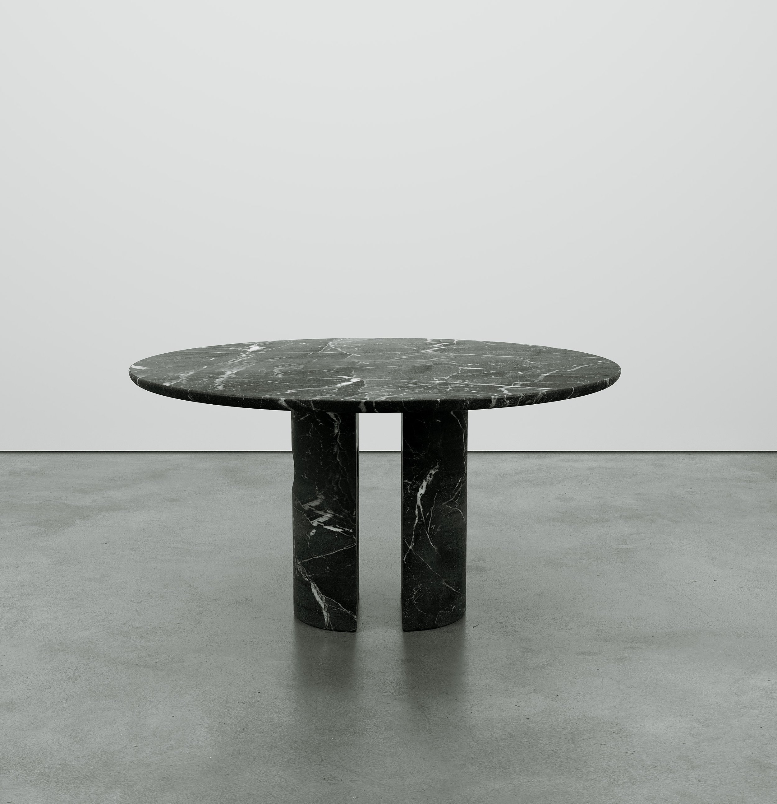 Meta table-nero-front-01.jpg