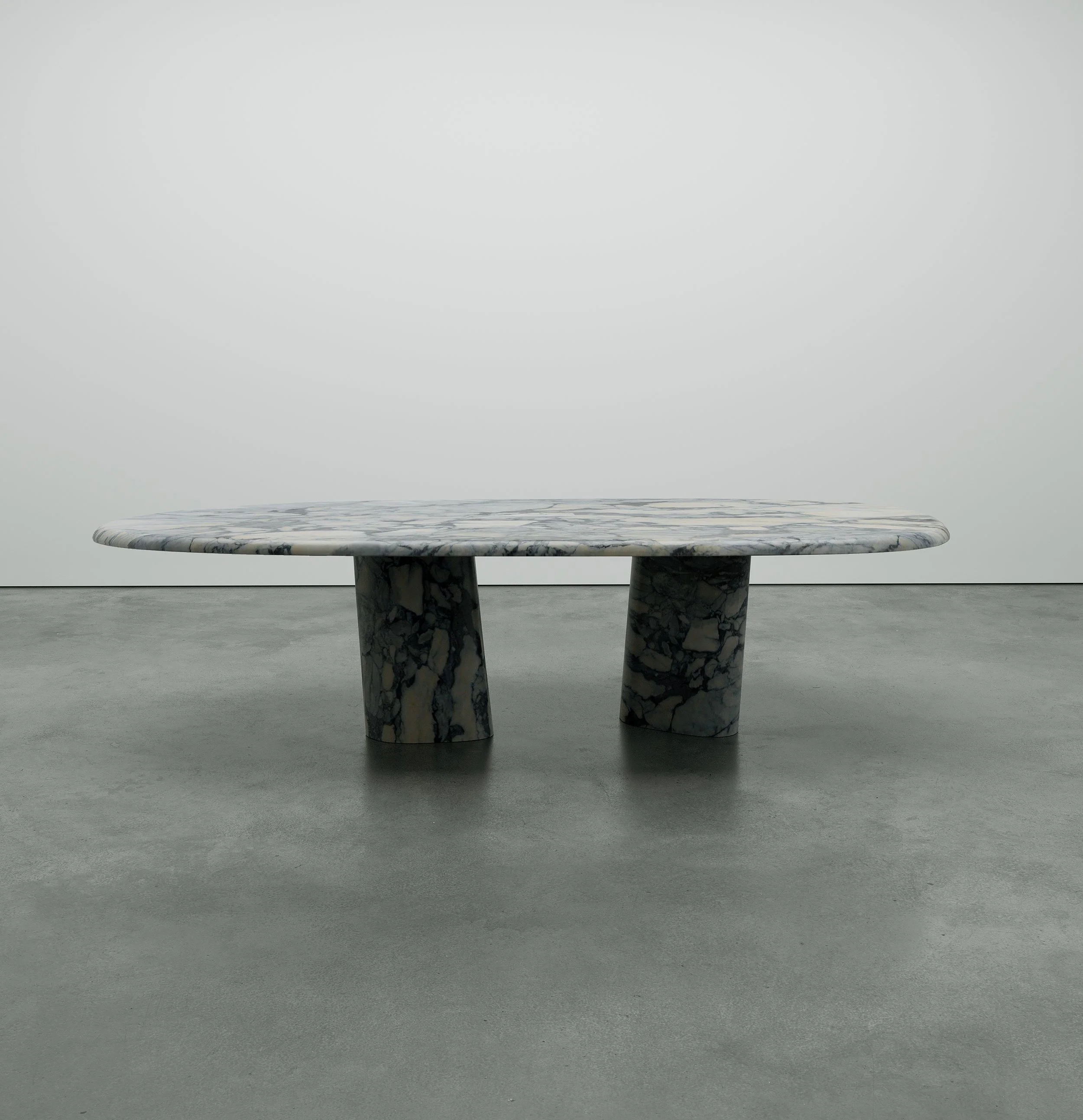 Verge table-calcutta- front-01.jpg