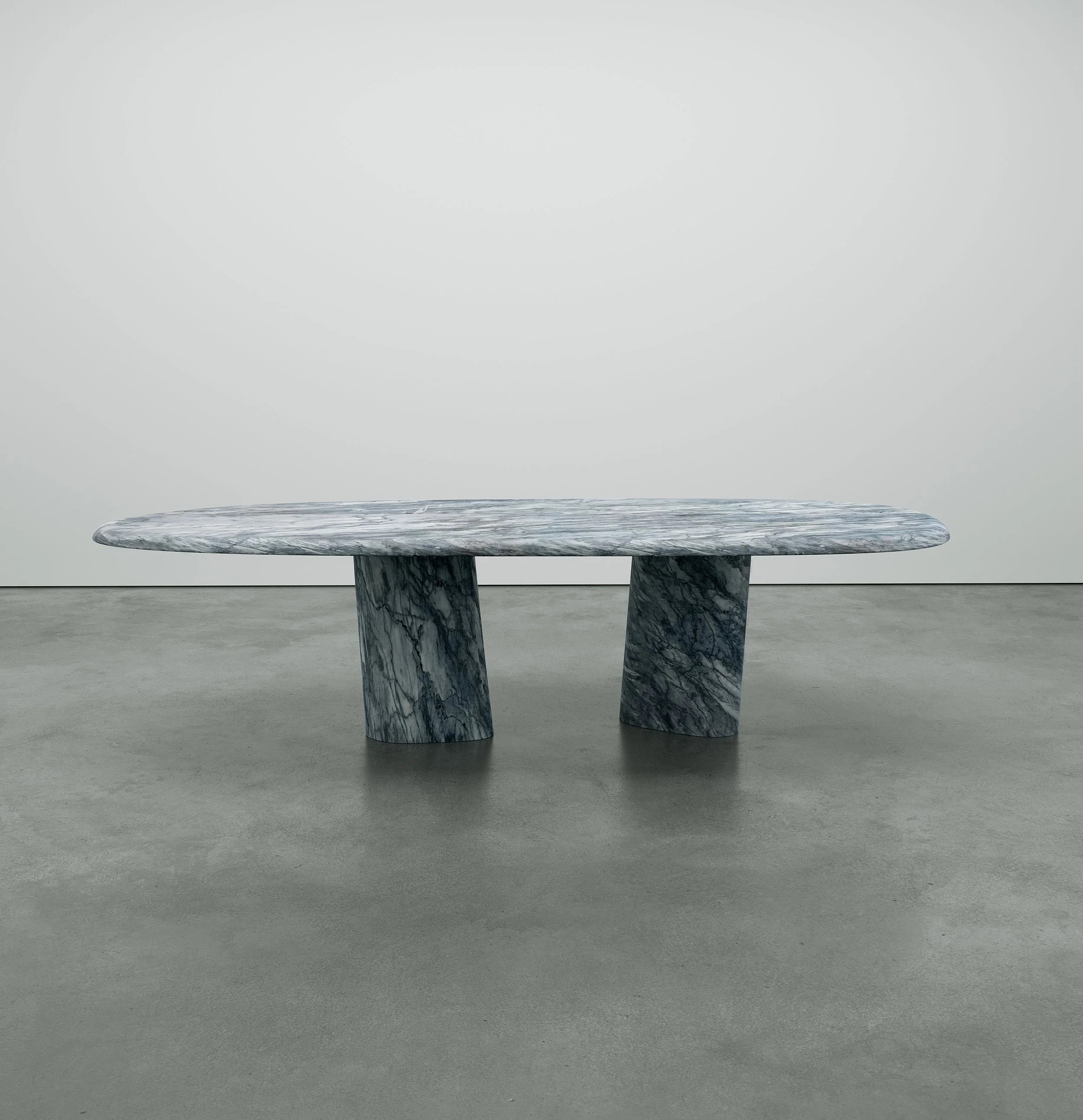 Verge table-pele- front-01.jpg