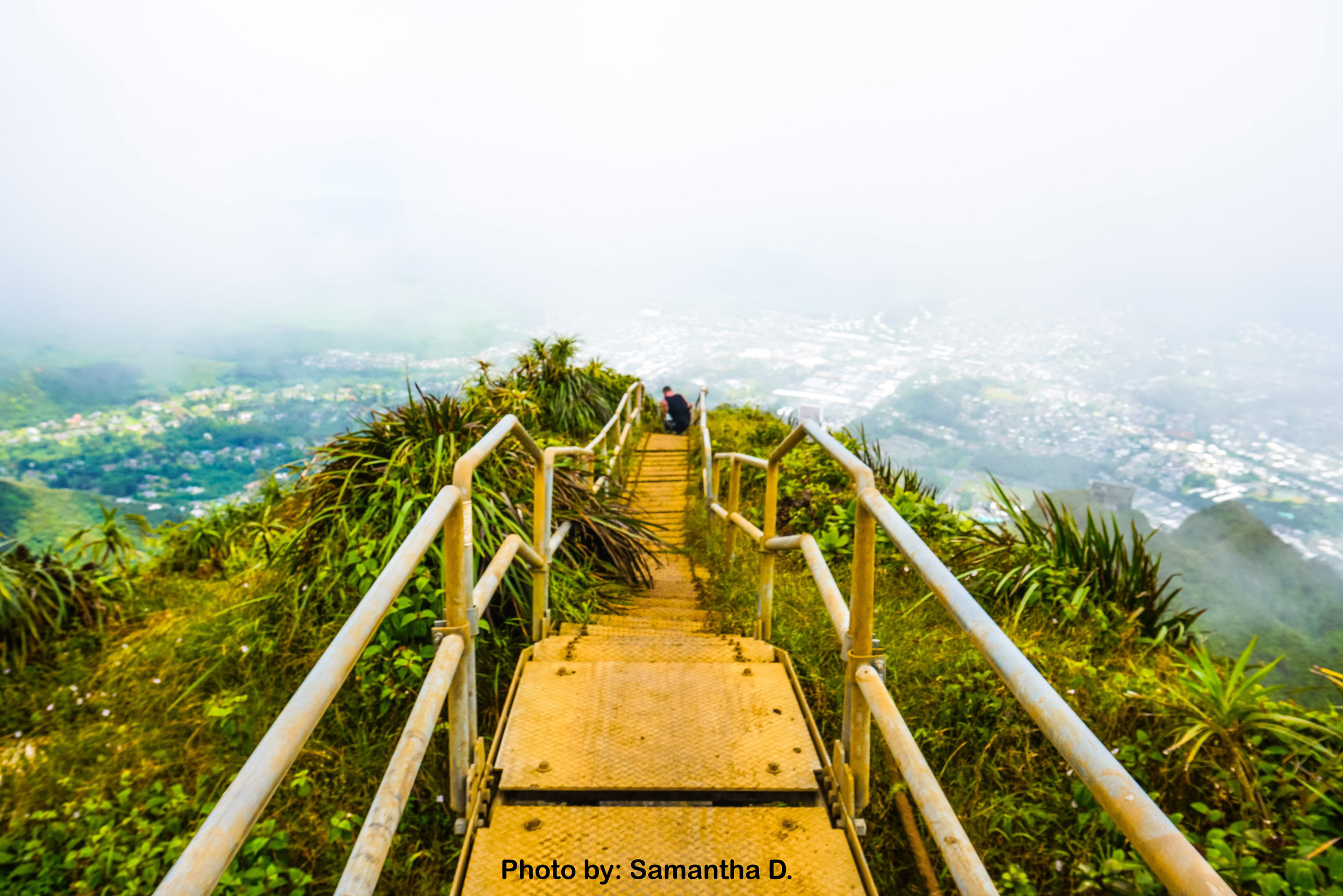 How To Do The (Illegal) Stairway To Heaven Hike in Hawaii