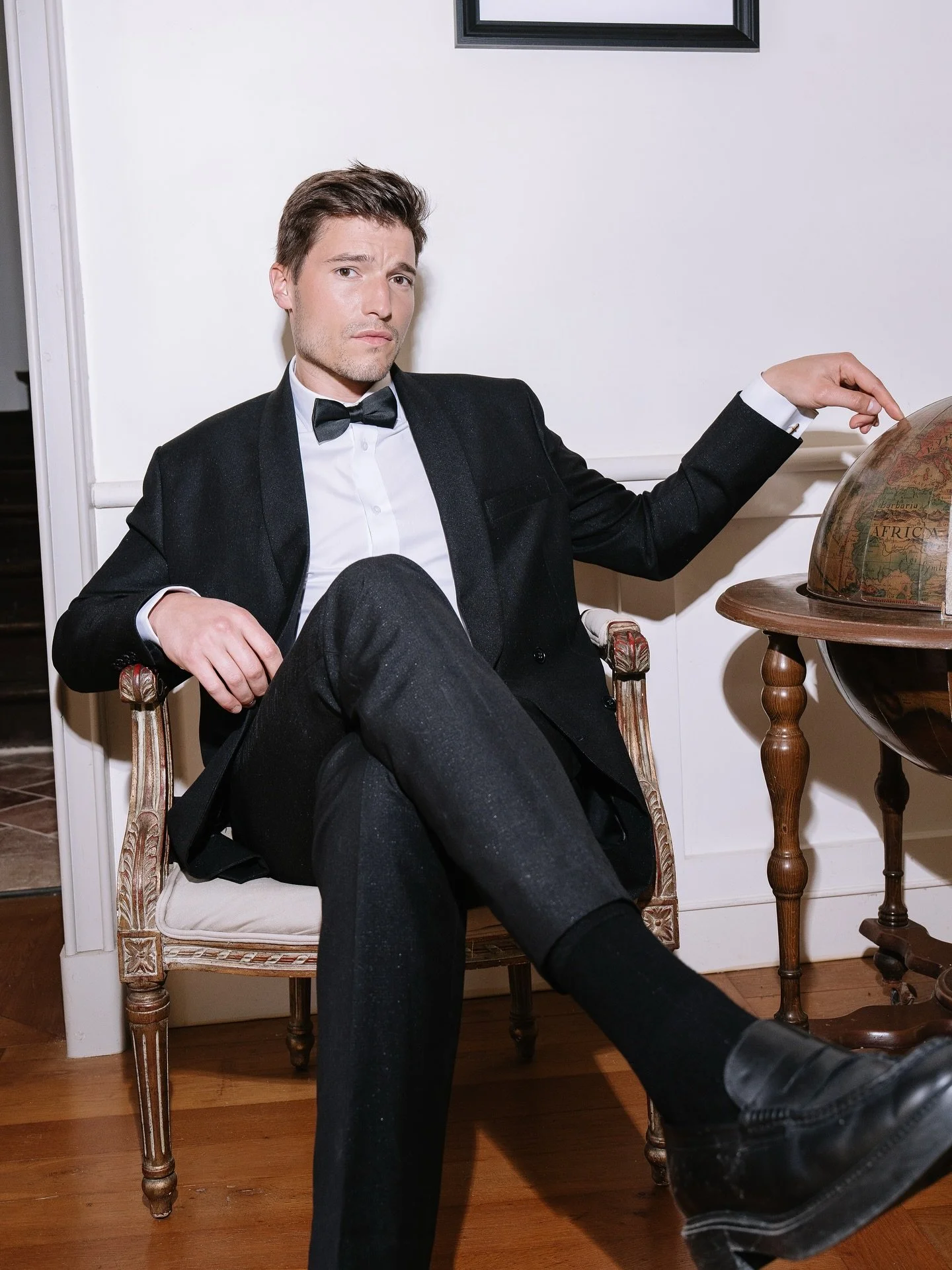 The man&hellip;part II

@annelaureweddings
@gali_m_floral_design 
@amoroevents 
@emmene_moi_au_chateau 
@mazou.sylvain 
@elisemorgan.co 
@angedaniellegimenez 
@promessegraphique 
@celinemenard.fr 
@therealmodelcouple_ 
@studio80cinematography 
@moaya