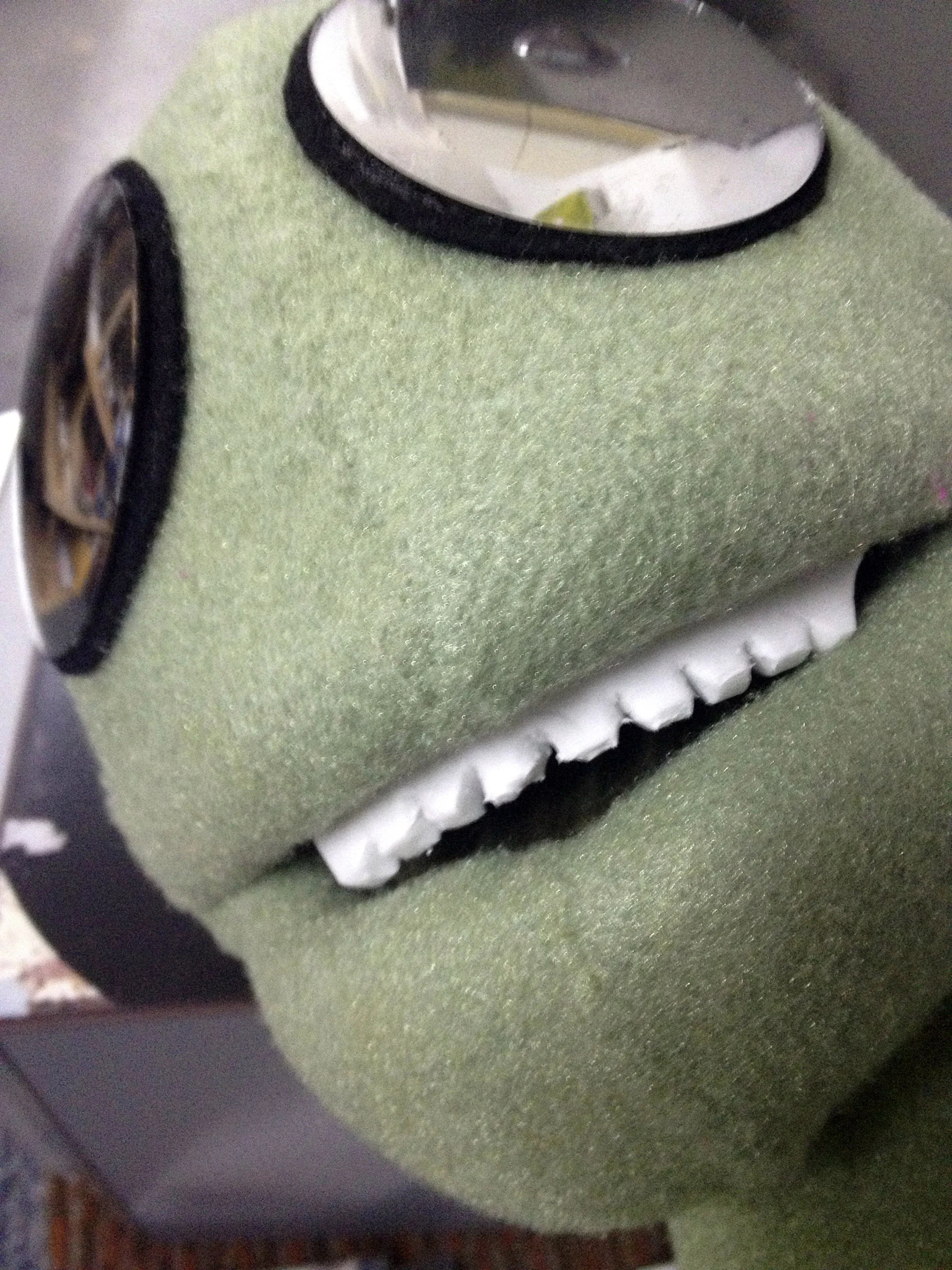 Alien puppet