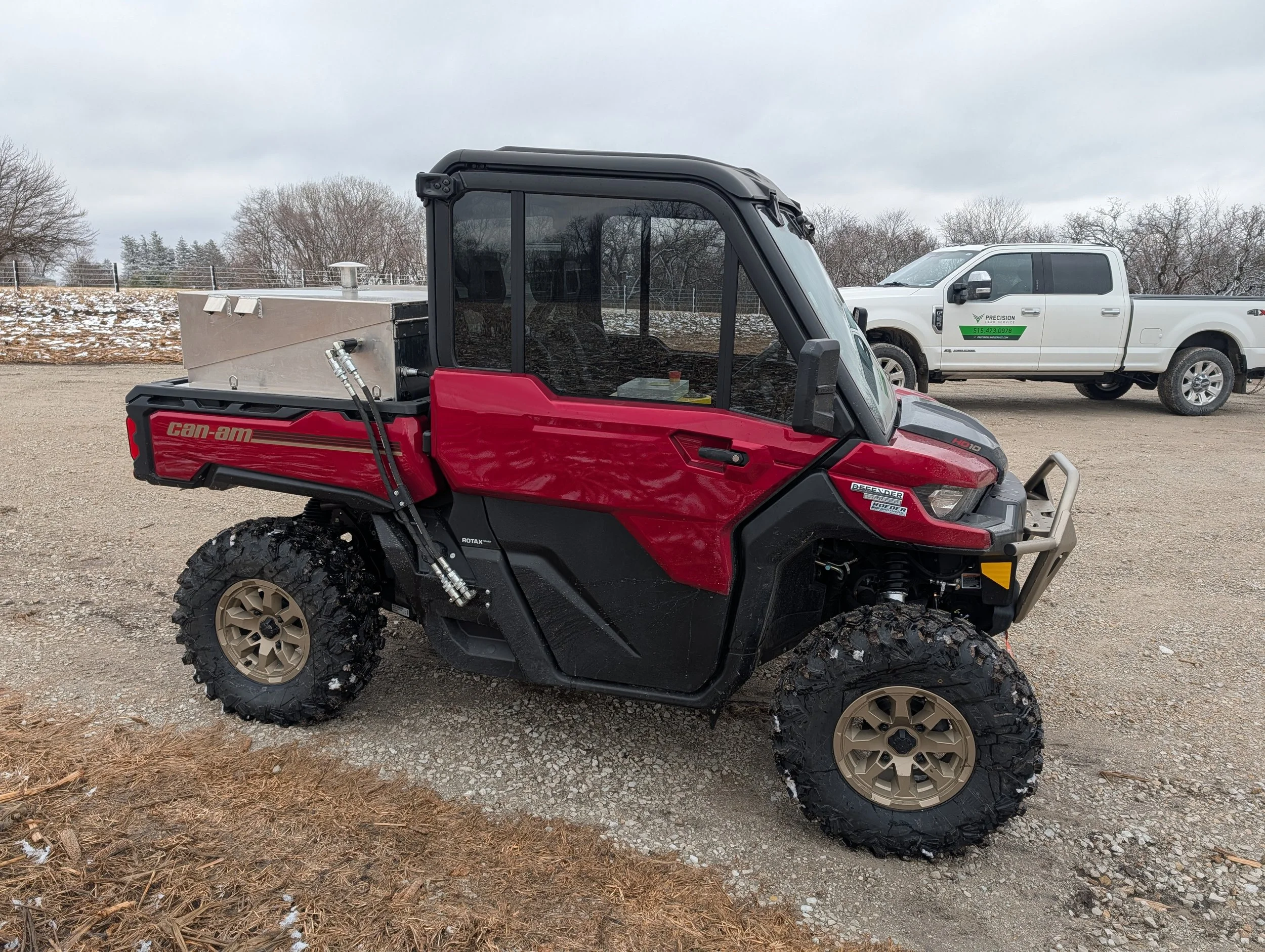 2025 Can-am Defender HD10
